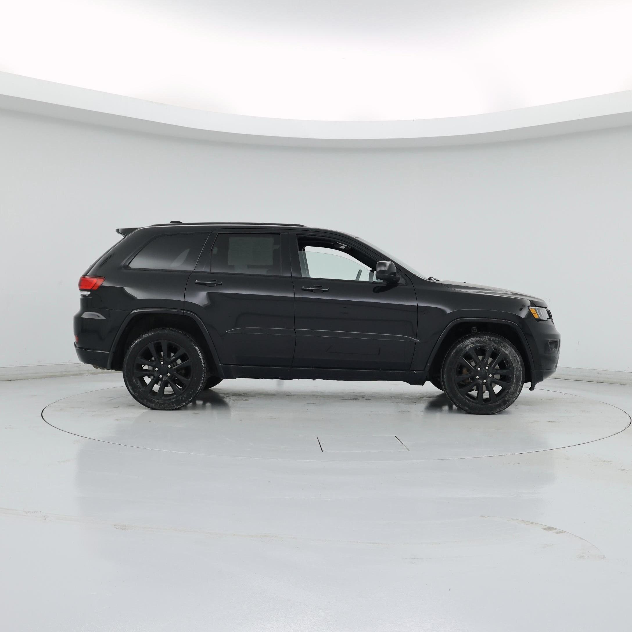 Thumbnail: 2018 Jeep Grand Cherokee - 7