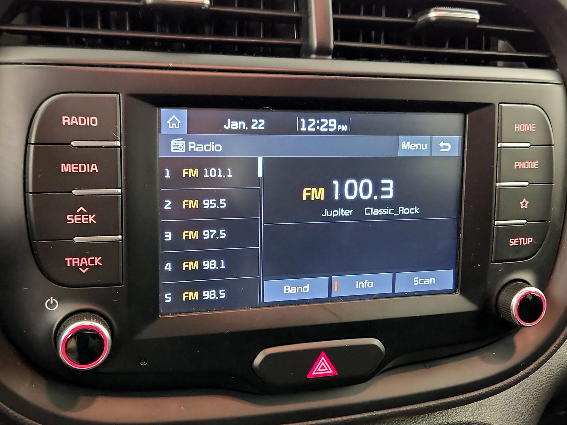 Thumbnail: 2020 Kia Soul - 15