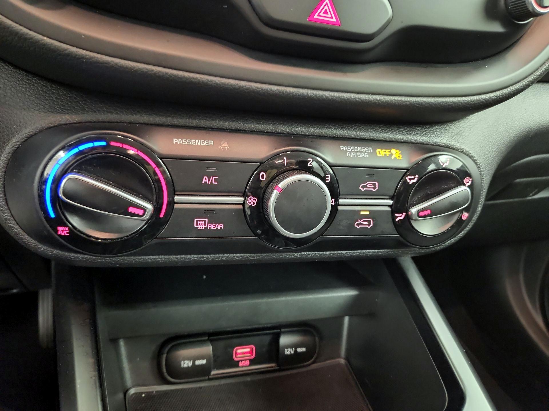 Thumbnail: 2020 Kia Soul - 16