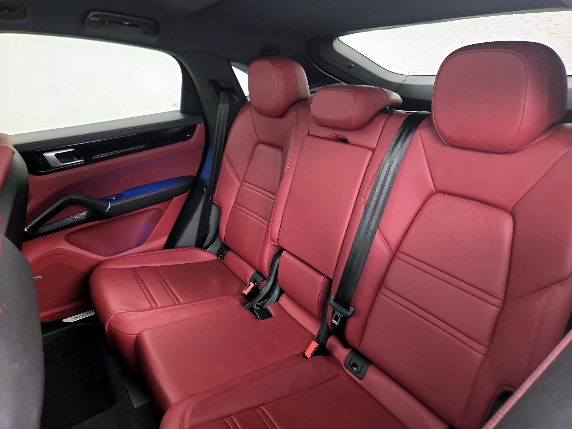 Thumbnail: 2020 Porsche Cayenne - 20