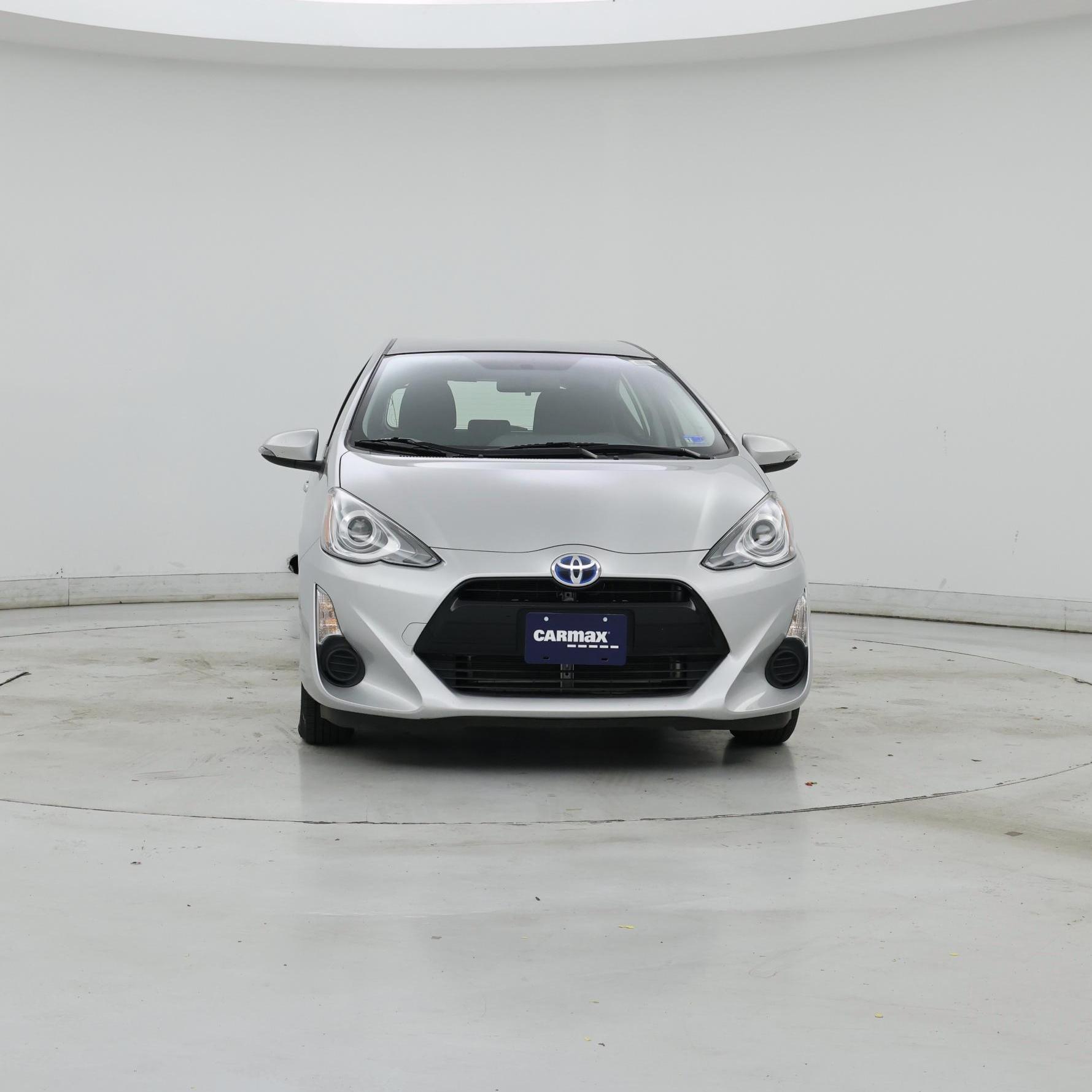 Thumbnail: 2015 Toyota Prius c - 5