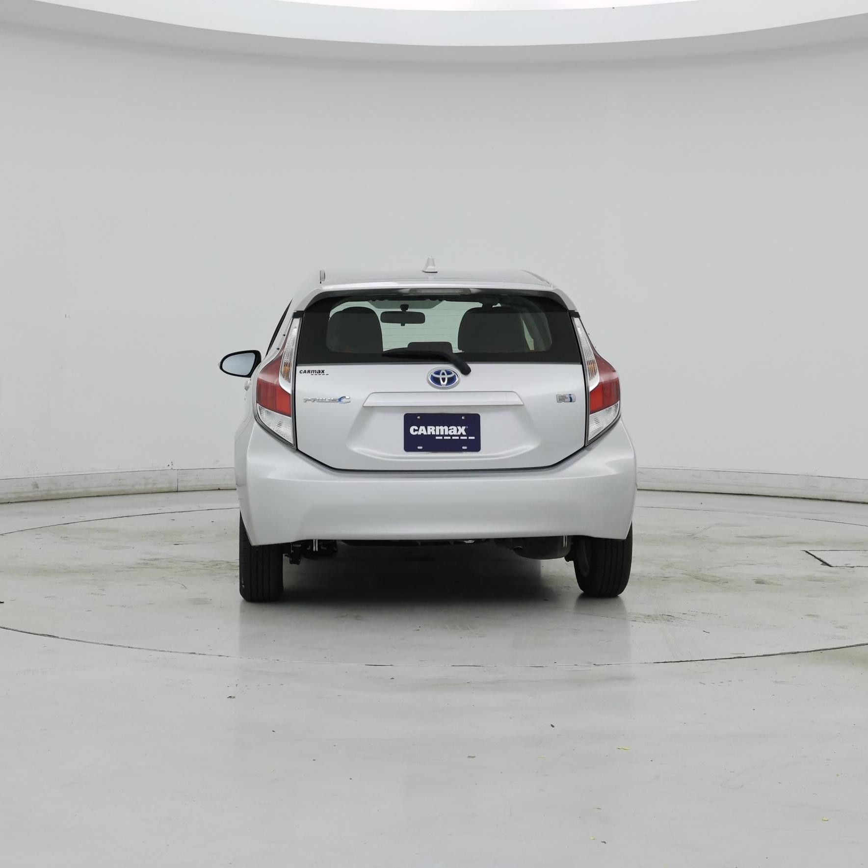 Thumbnail: 2015 Toyota Prius c - 6