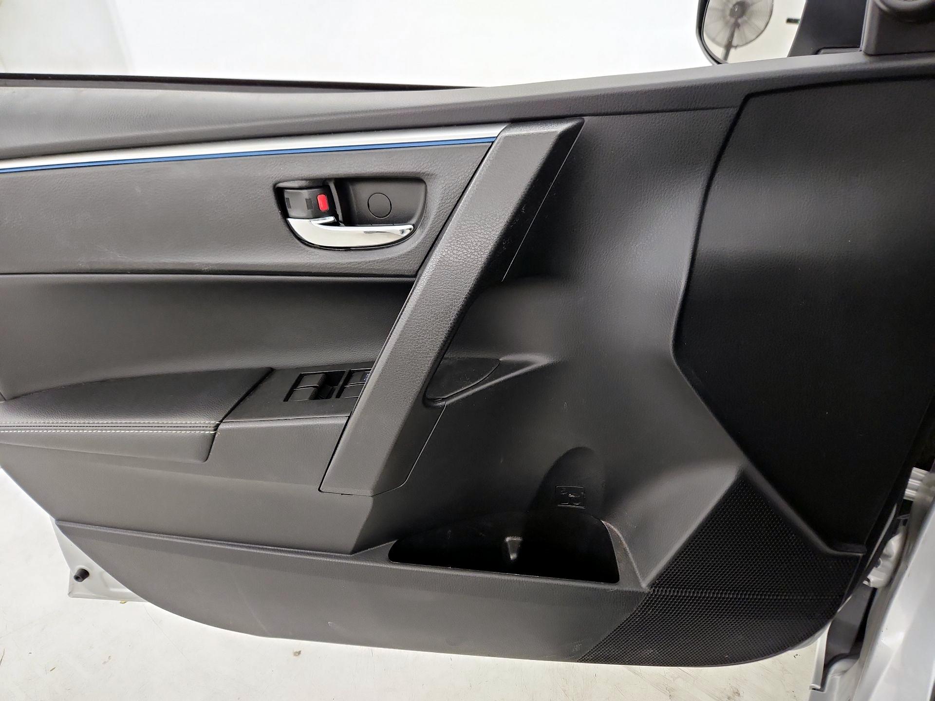 Thumbnail: 2016 Toyota Corolla - 12