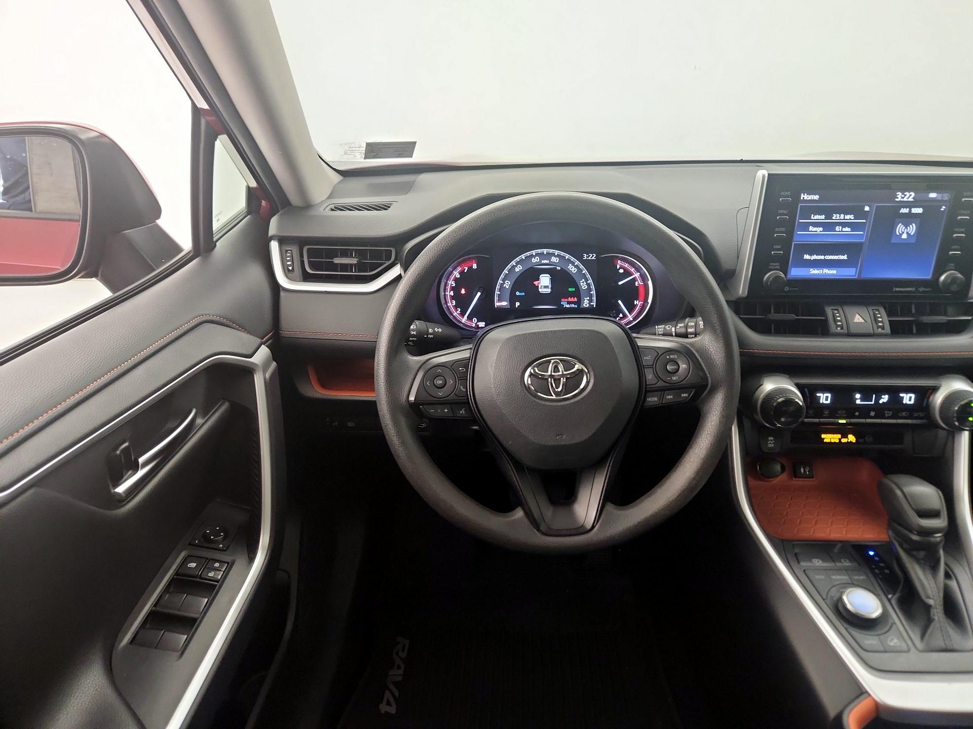 Thumbnail: 2019 Toyota RAV4 - 10