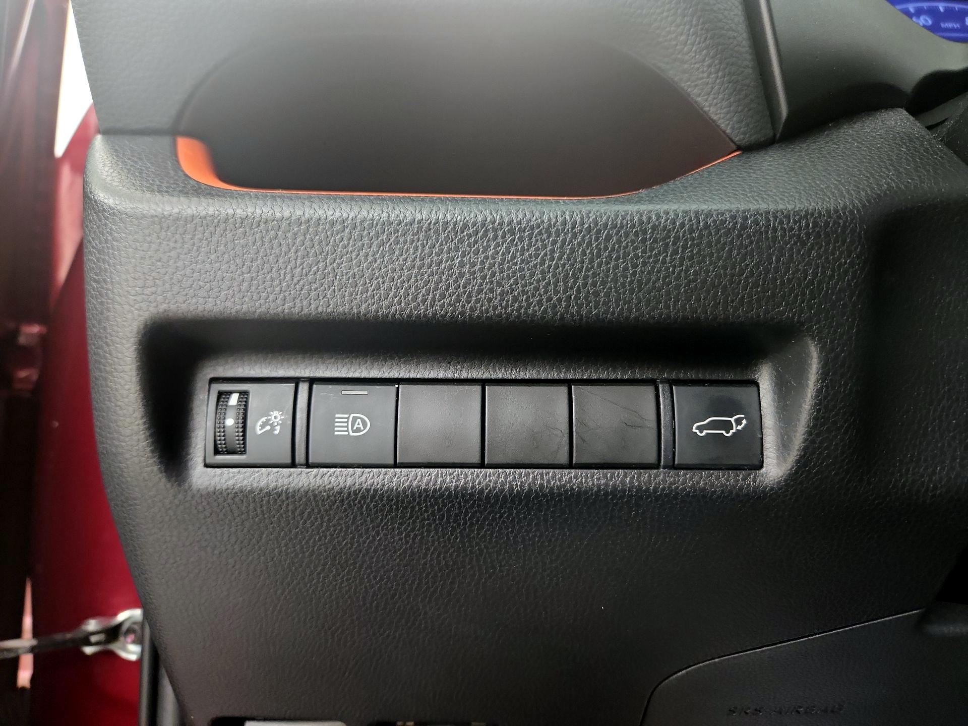 Thumbnail: 2019 Toyota RAV4 - 13