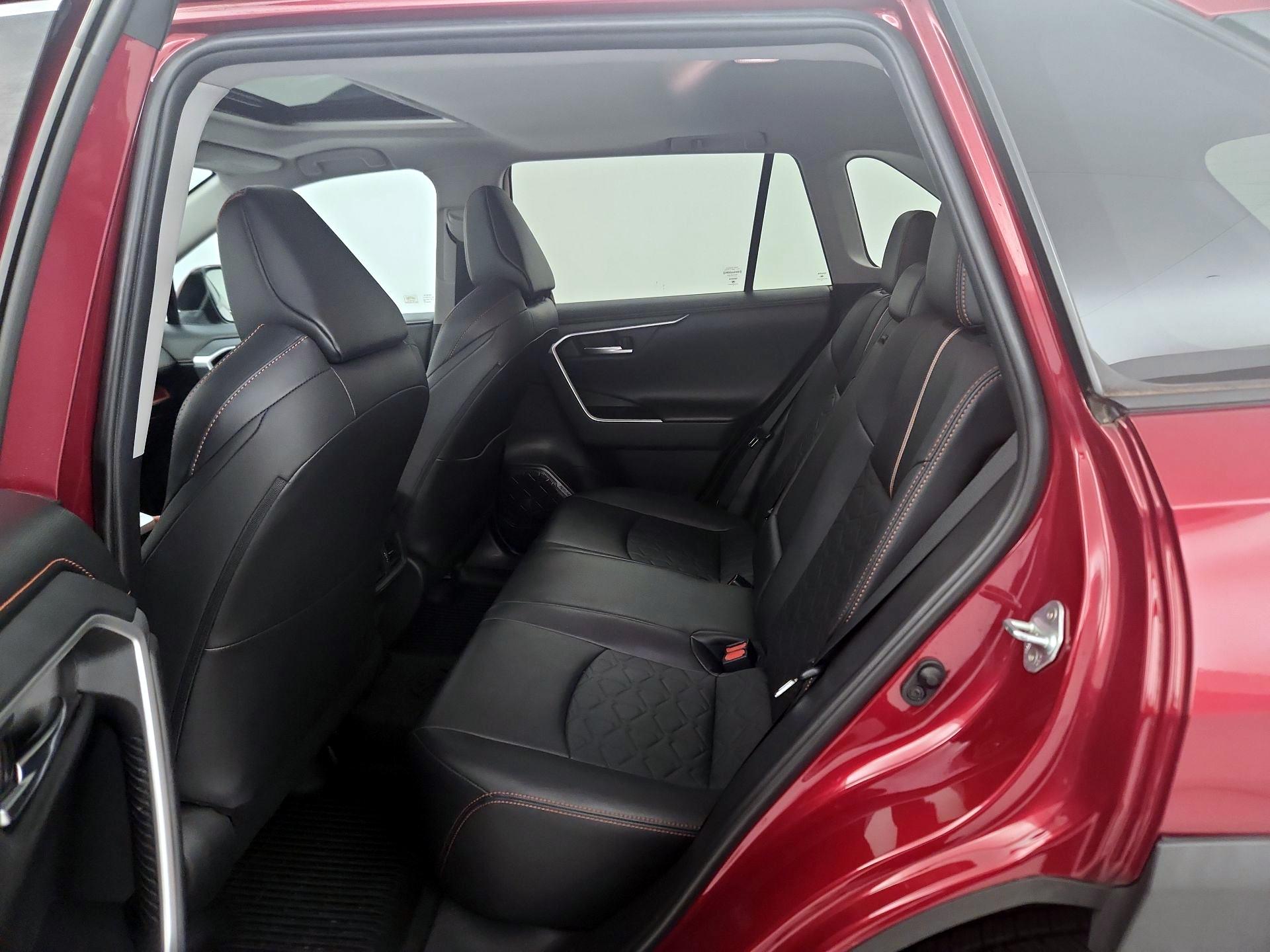 Thumbnail: 2019 Toyota RAV4 - 20