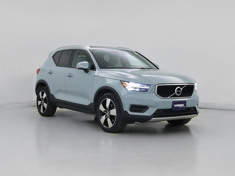 2019 Volvo XC40 T5 Momentum -
                  Sterling, VA