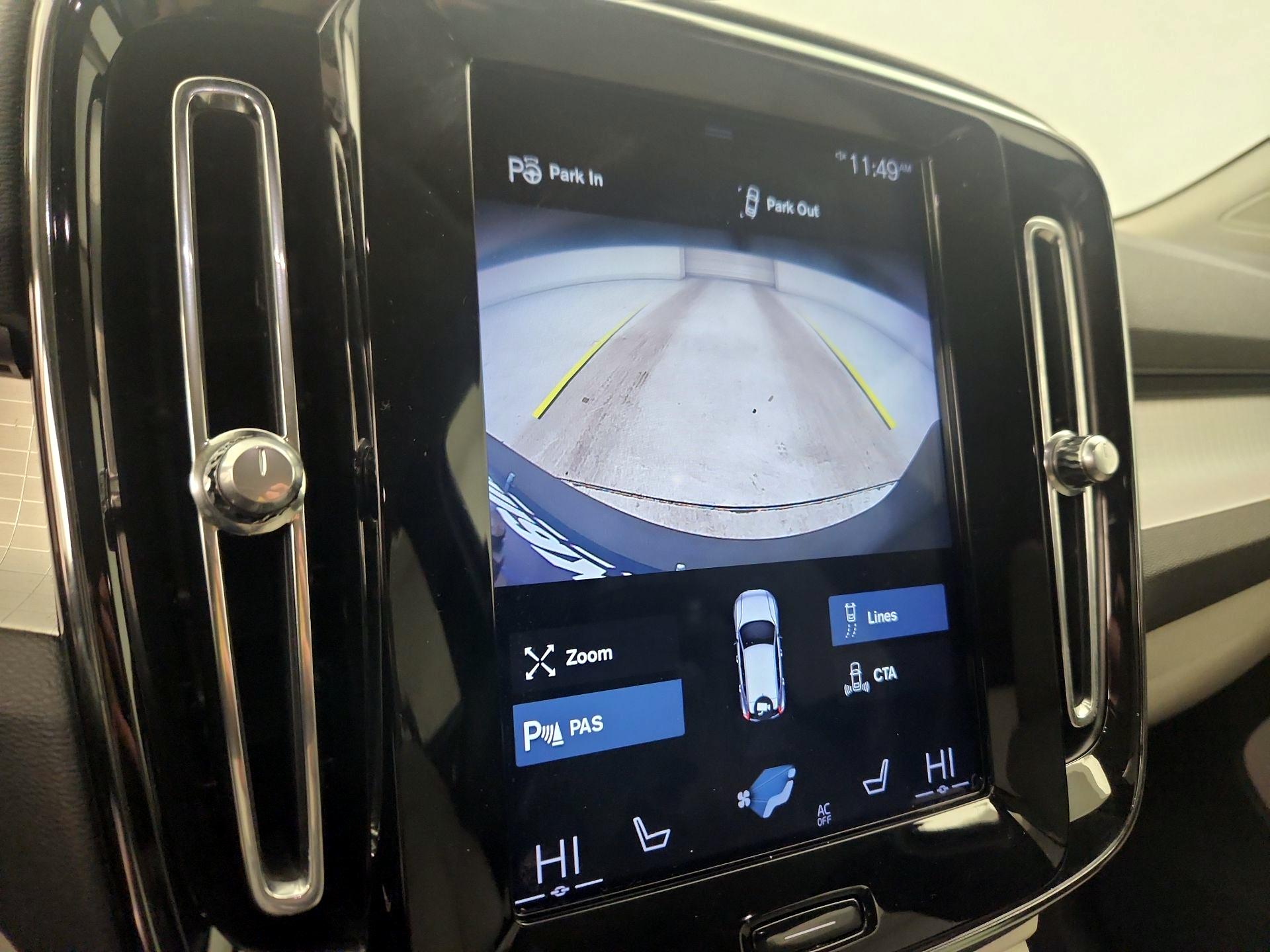 Thumbnail: 2019 Volvo XC40 - 14