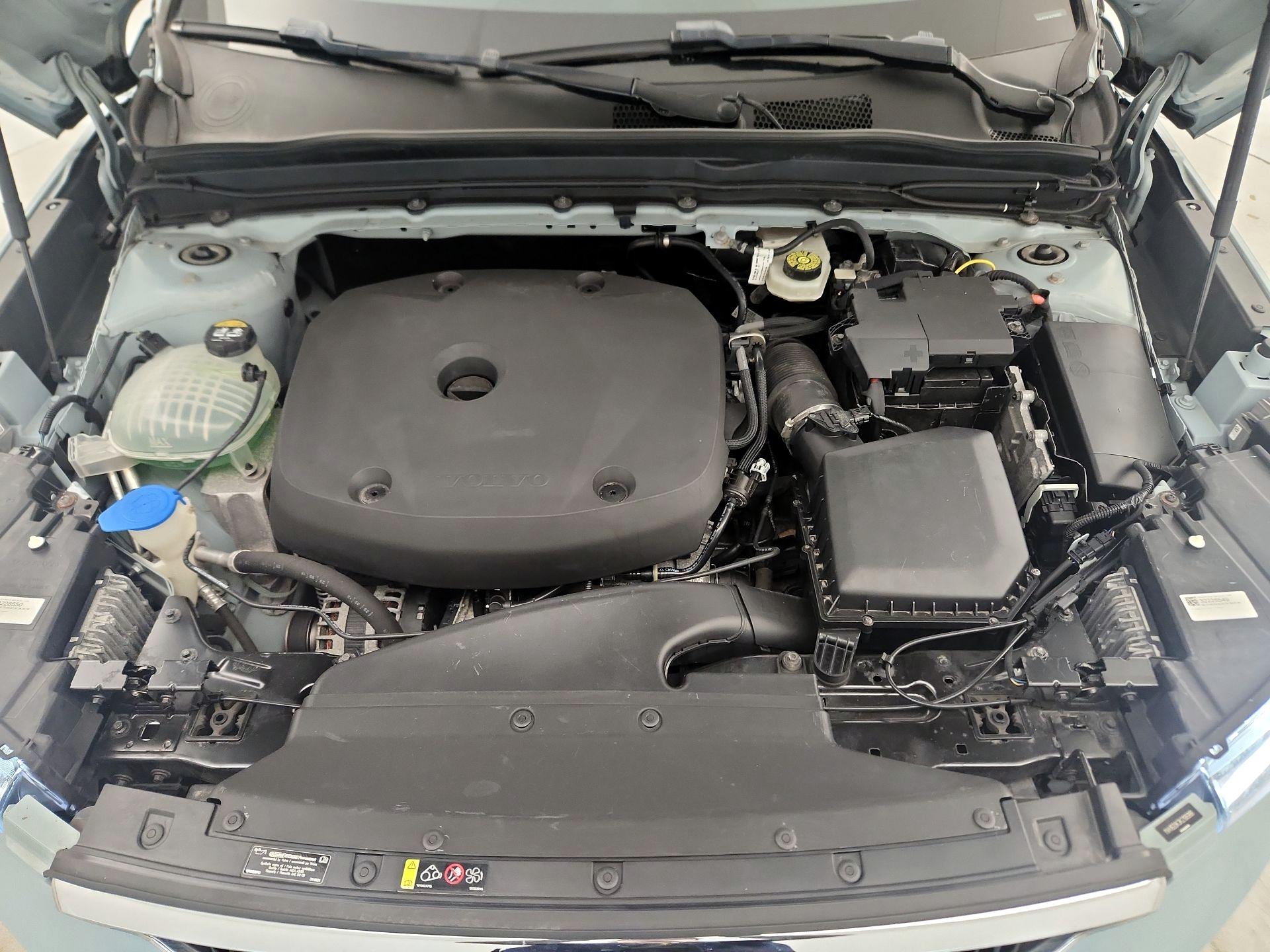 Thumbnail: 2019 Volvo XC40 - 19