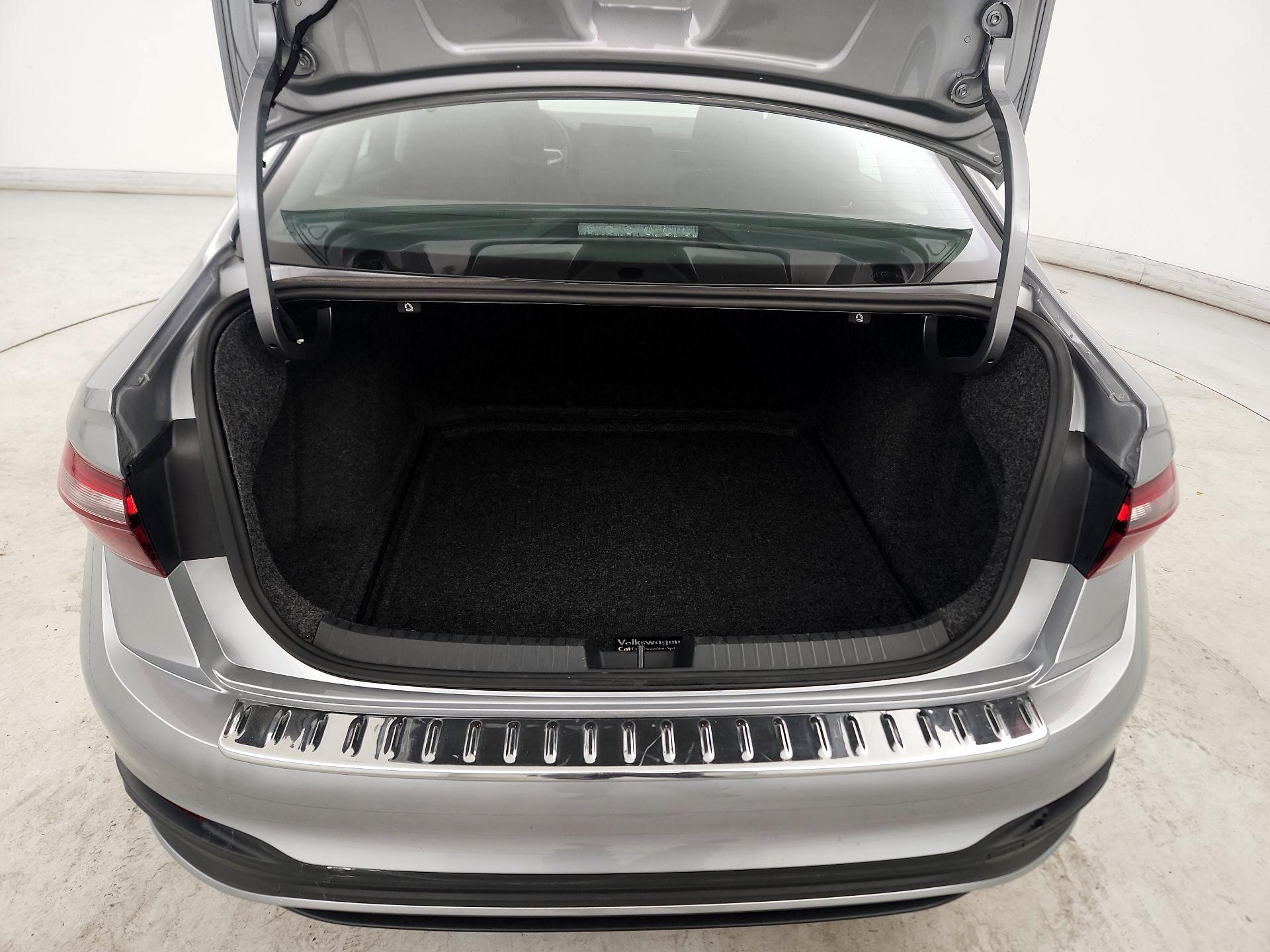 Thumbnail: 2025 Volkswagen Jetta - 19