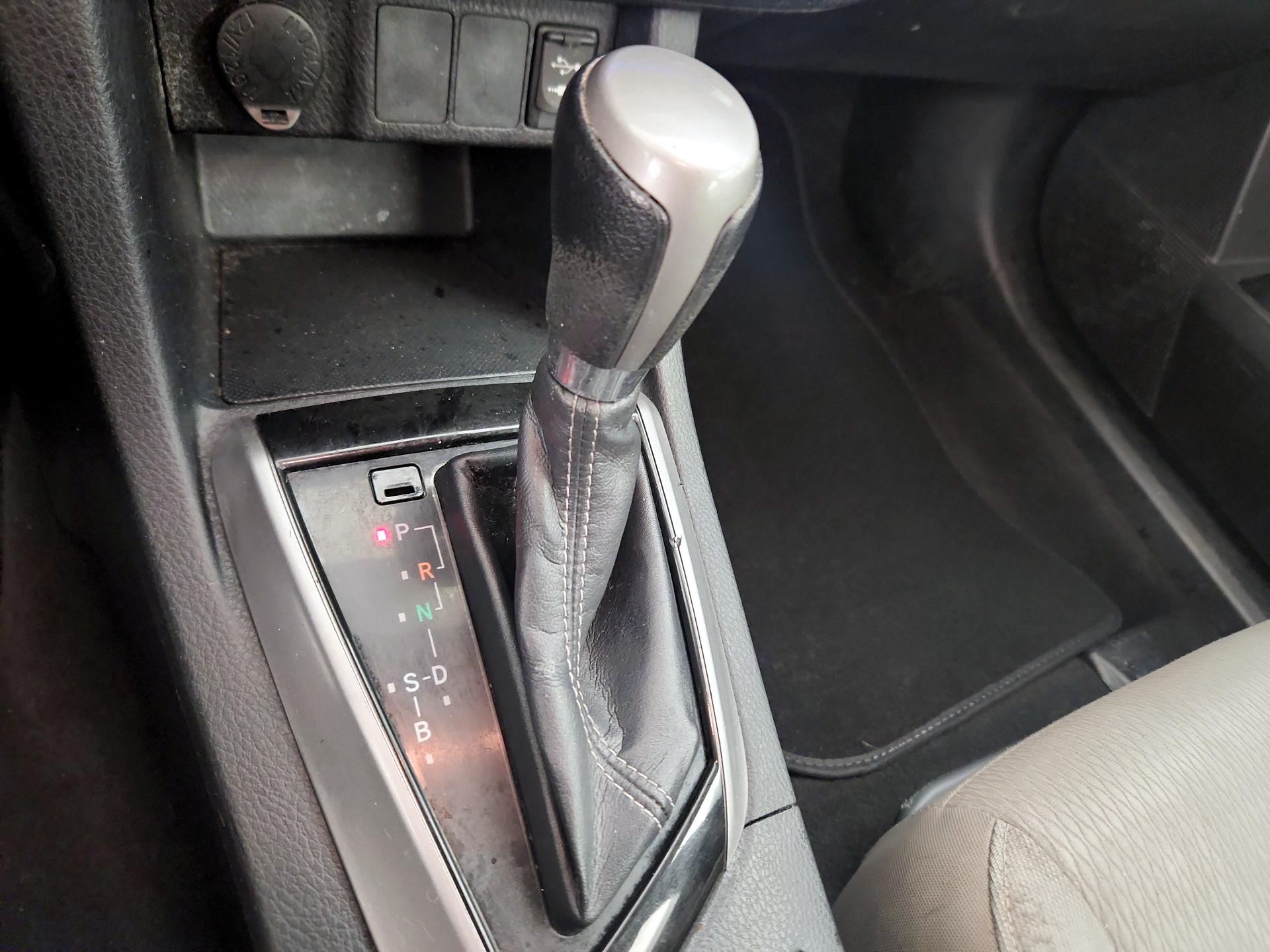 Thumbnail: 2016 Toyota Corolla - 17