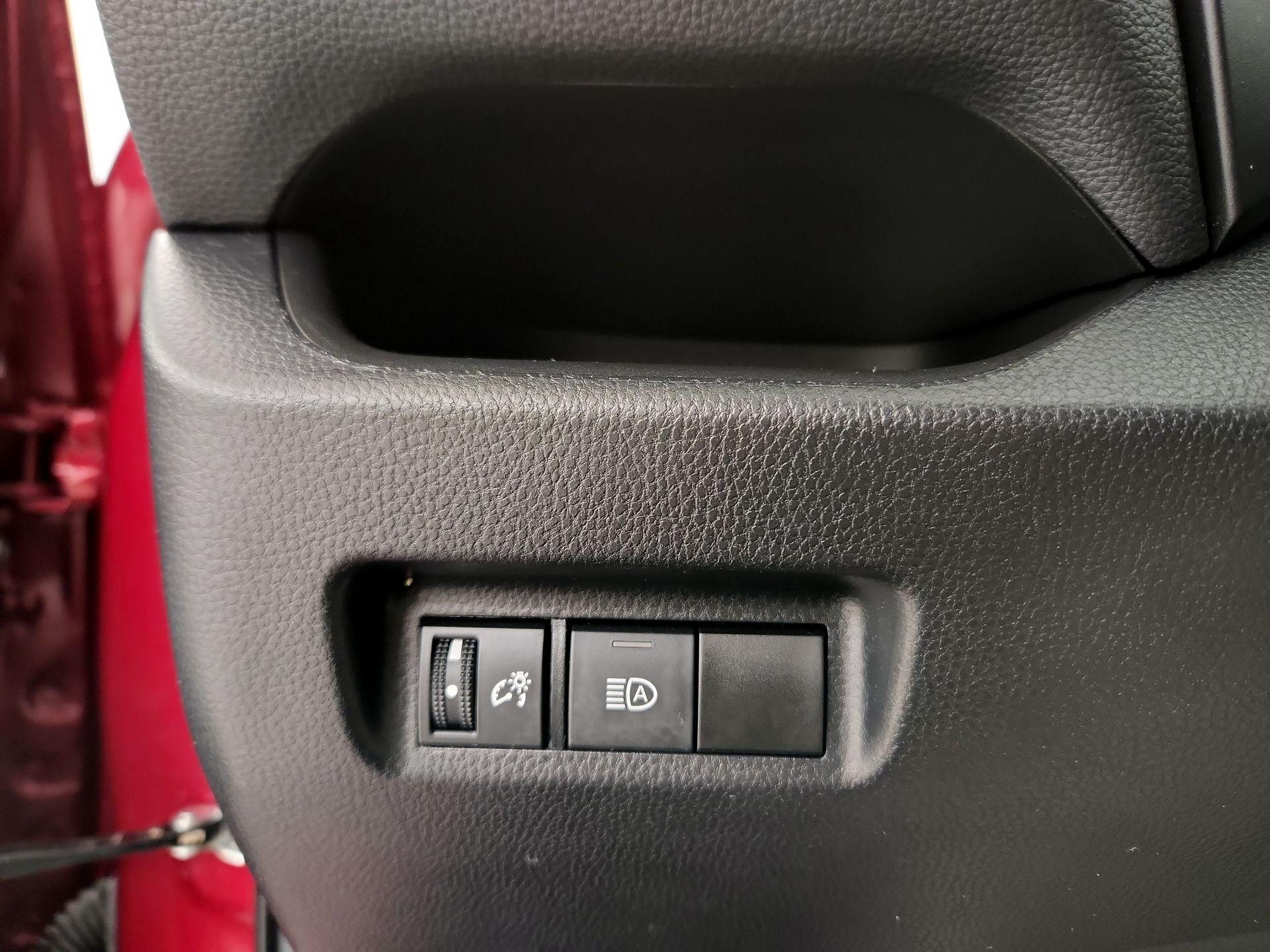 Thumbnail: 2021 Toyota RAV4 - 13