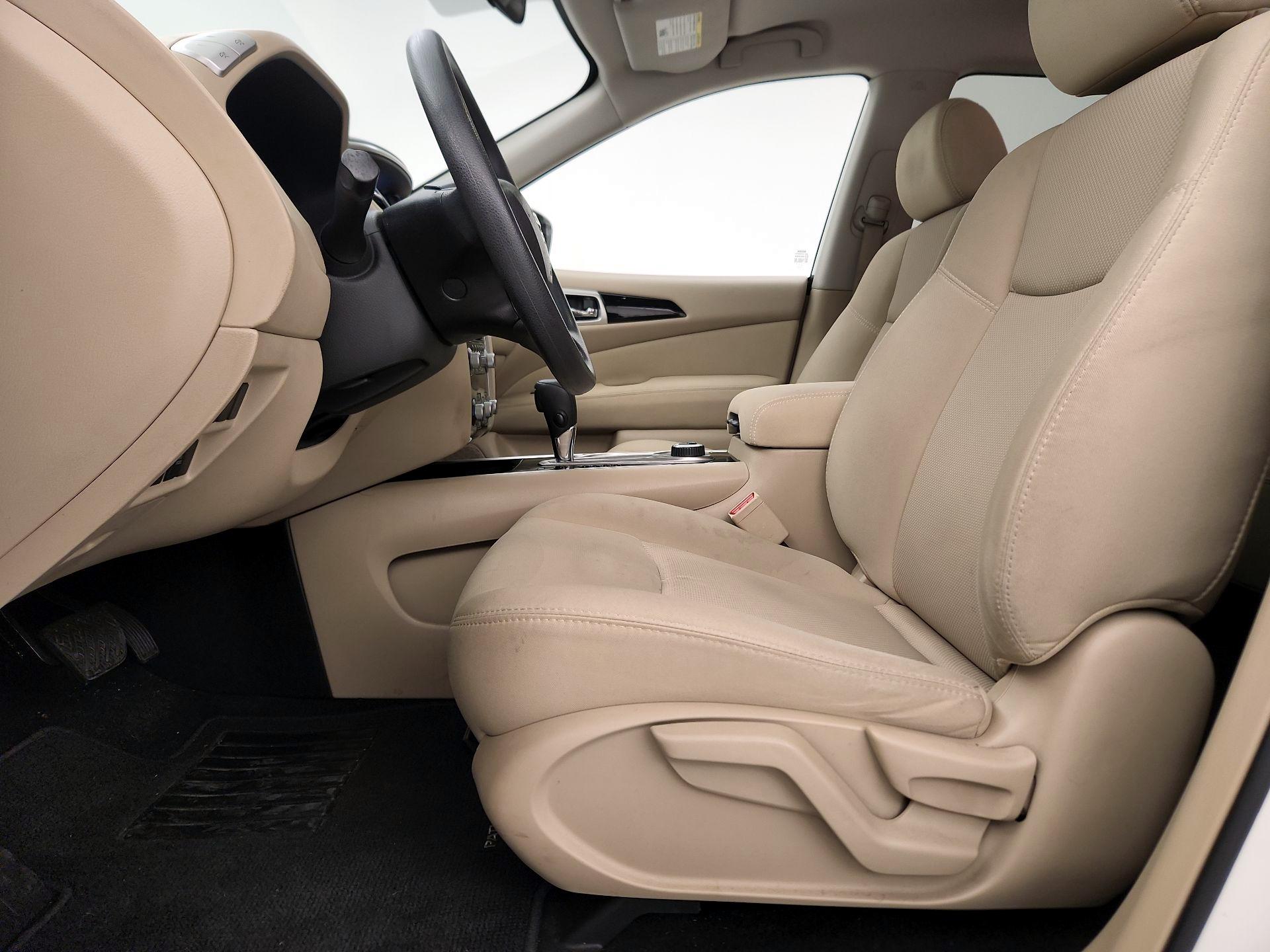 Thumbnail: 2017 Nissan Pathfinder - 11