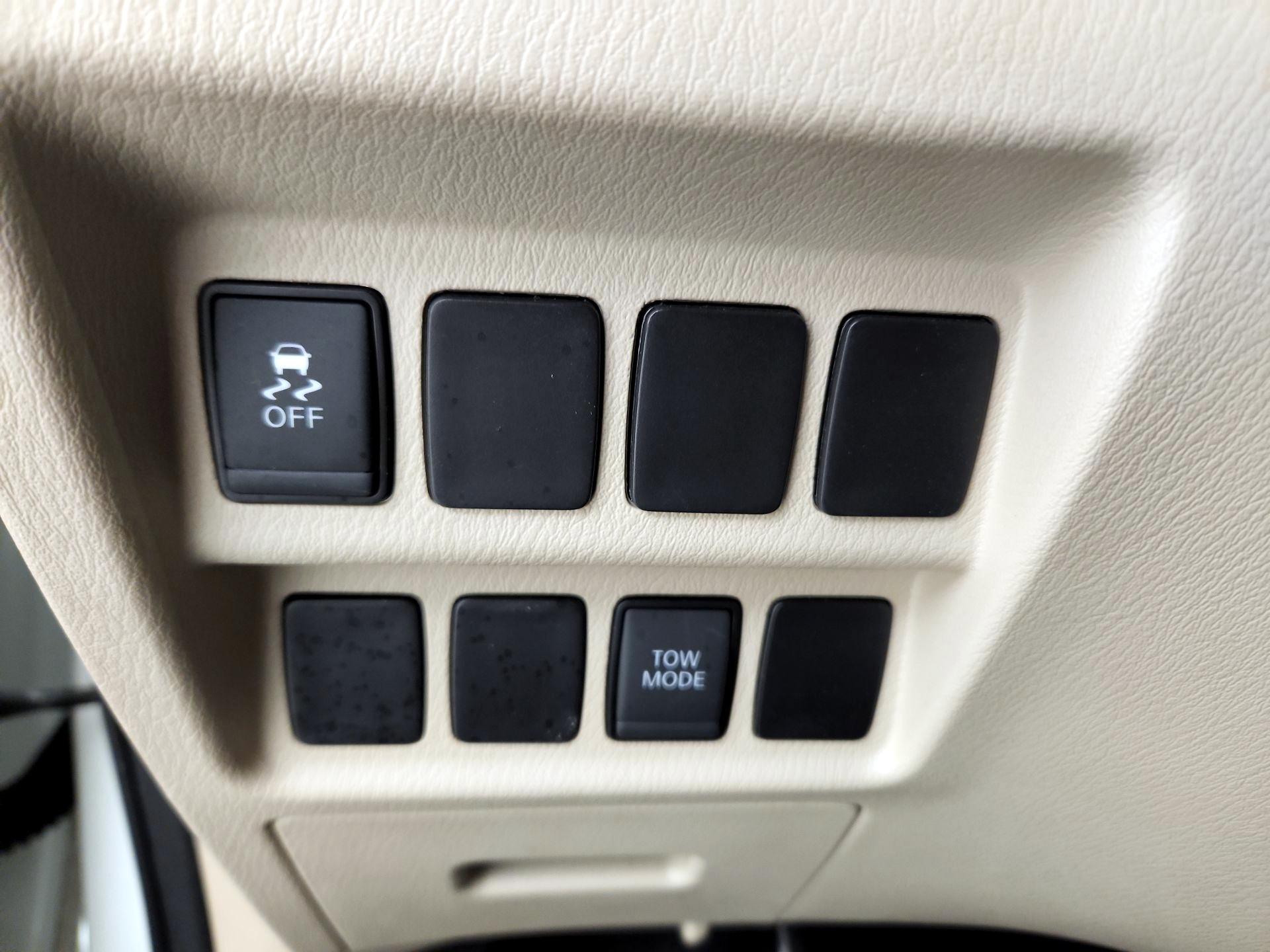 Thumbnail: 2017 Nissan Pathfinder - 13