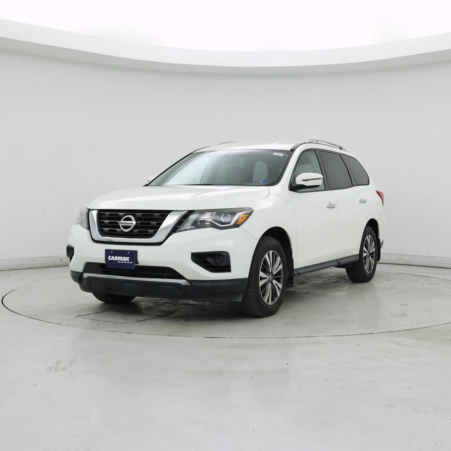 Thumbnail: 2017 Nissan Pathfinder - 4
