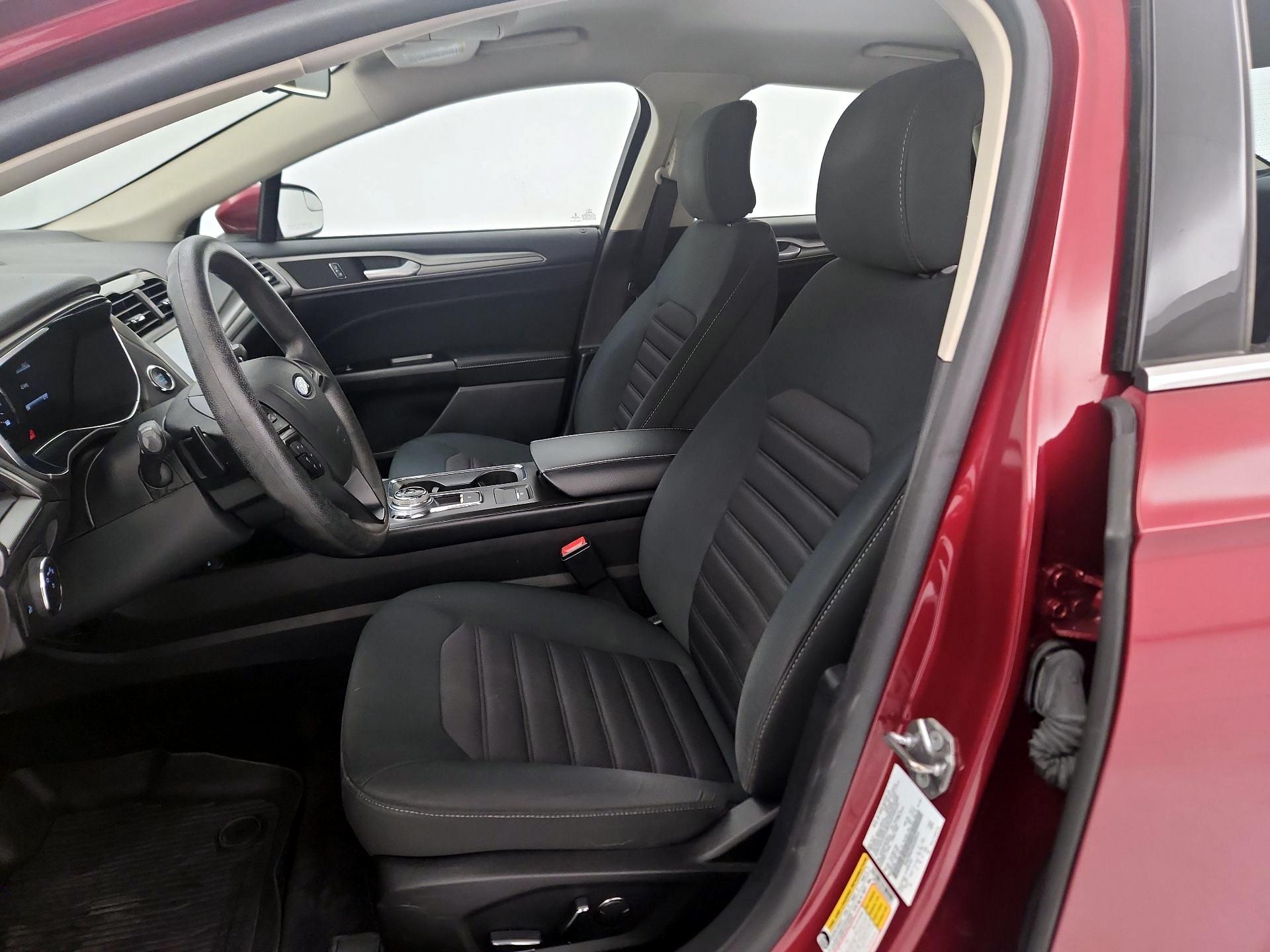 Thumbnail: 2017 Ford Fusion - 11