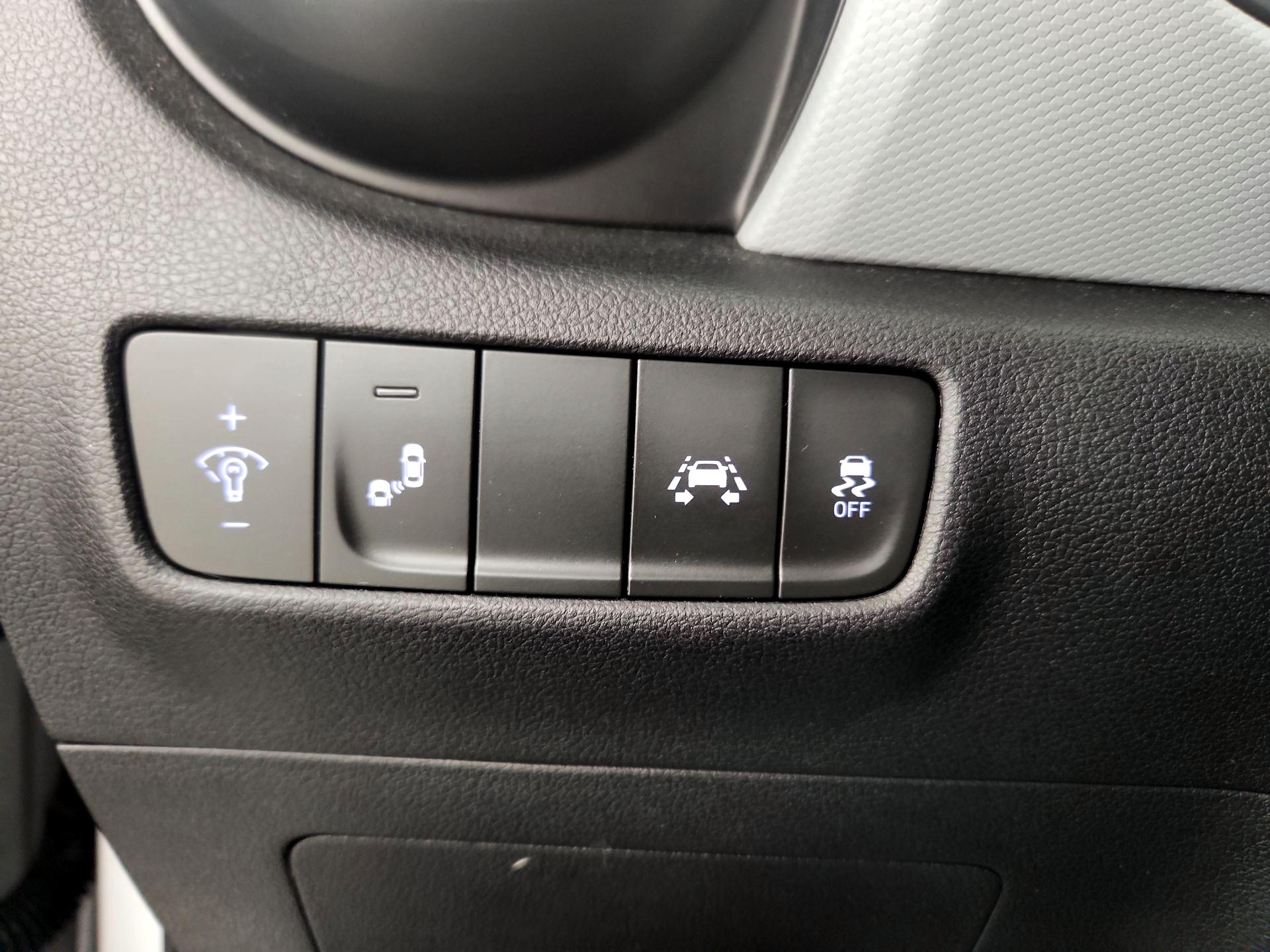 Thumbnail: 2019 Hyundai Kona - 13