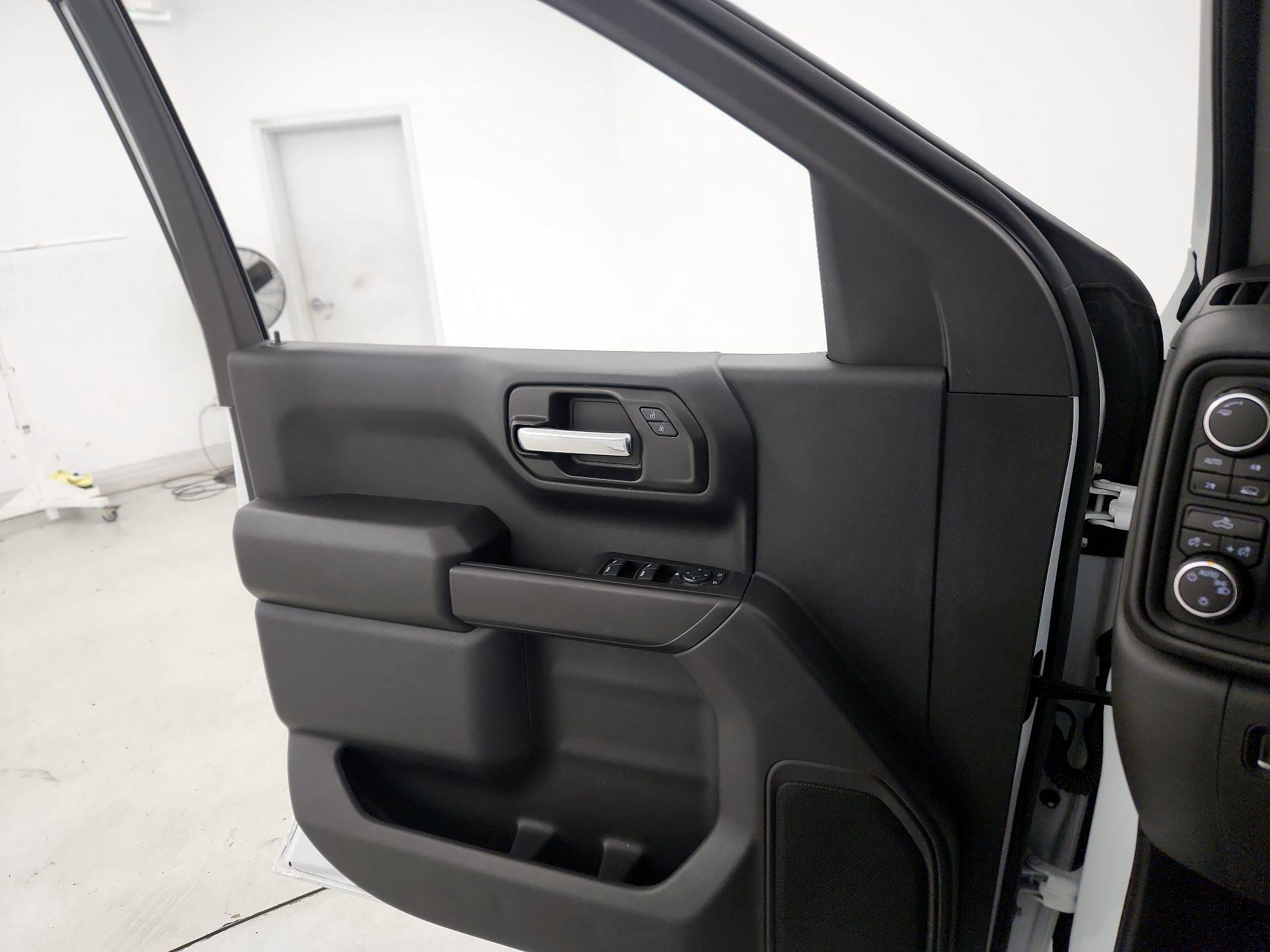 Thumbnail: 2025 Chevrolet Silverado 1500 - 12