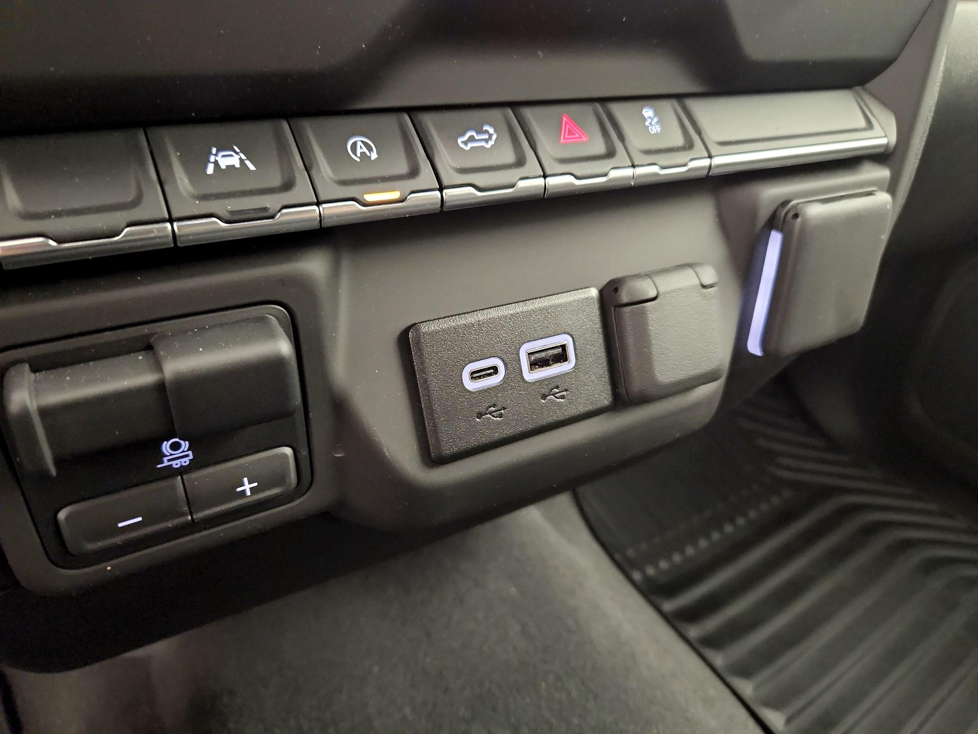 Thumbnail: 2025 Chevrolet Silverado 1500 - 18