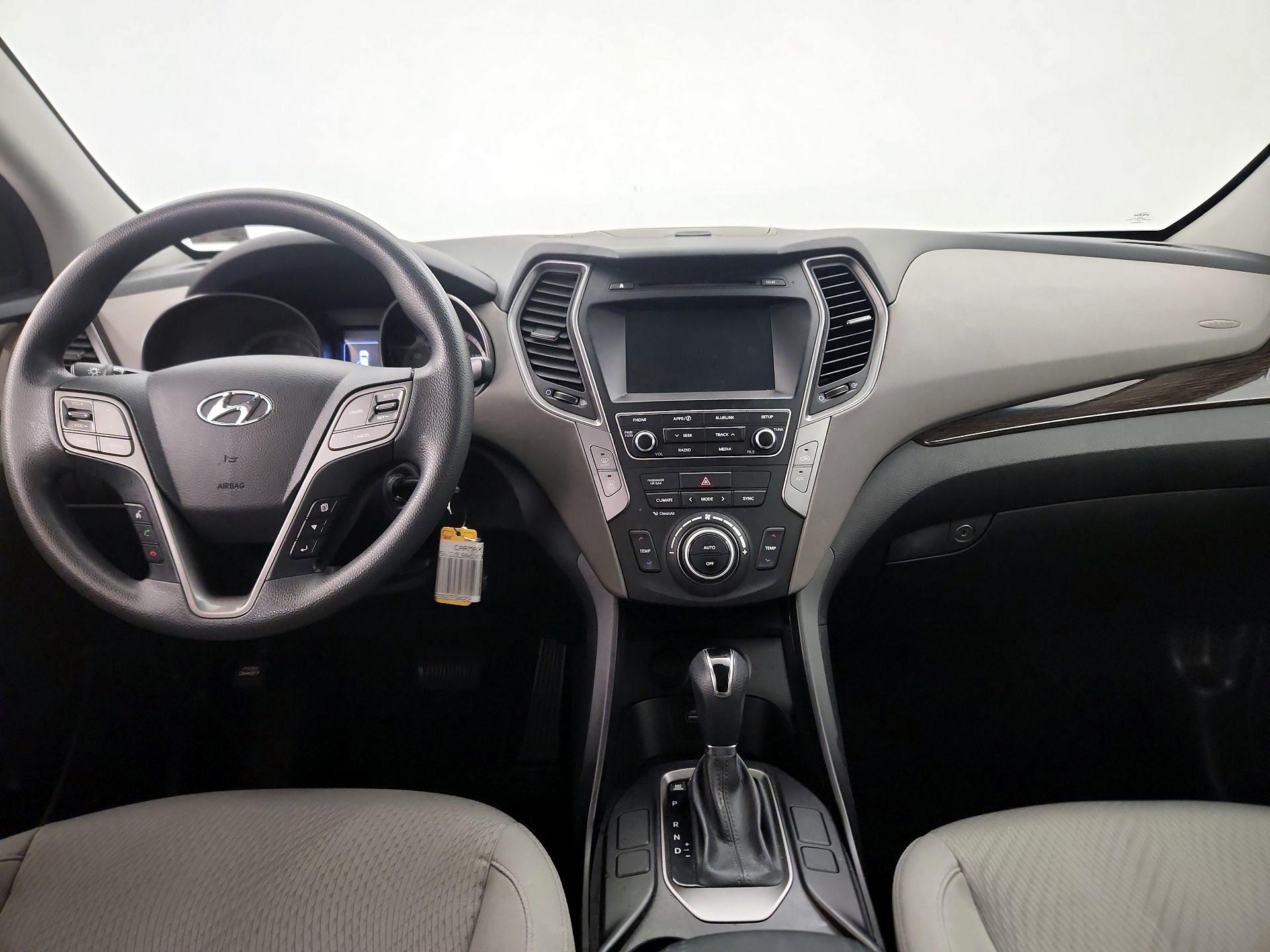 Thumbnail: 2017 Hyundai Santa Fe - 9