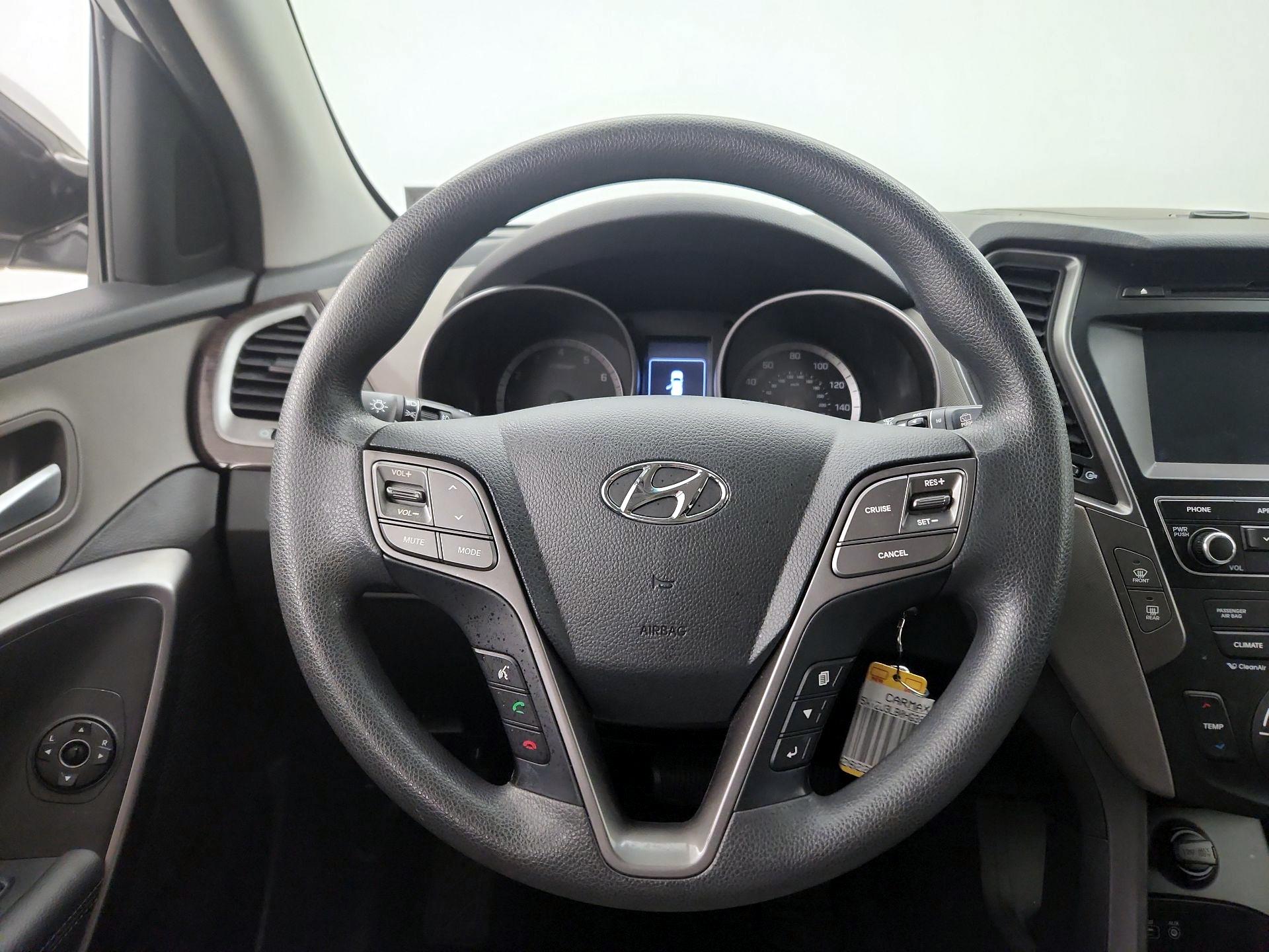 Thumbnail: 2017 Hyundai Santa Fe - 10