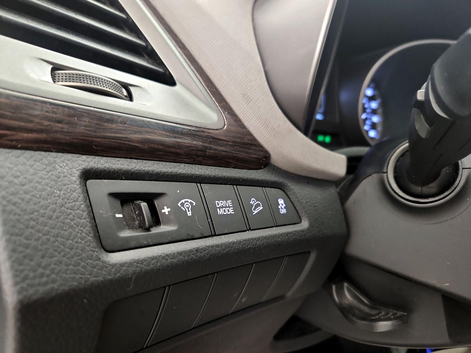 Thumbnail: 2017 Hyundai Santa Fe - 13