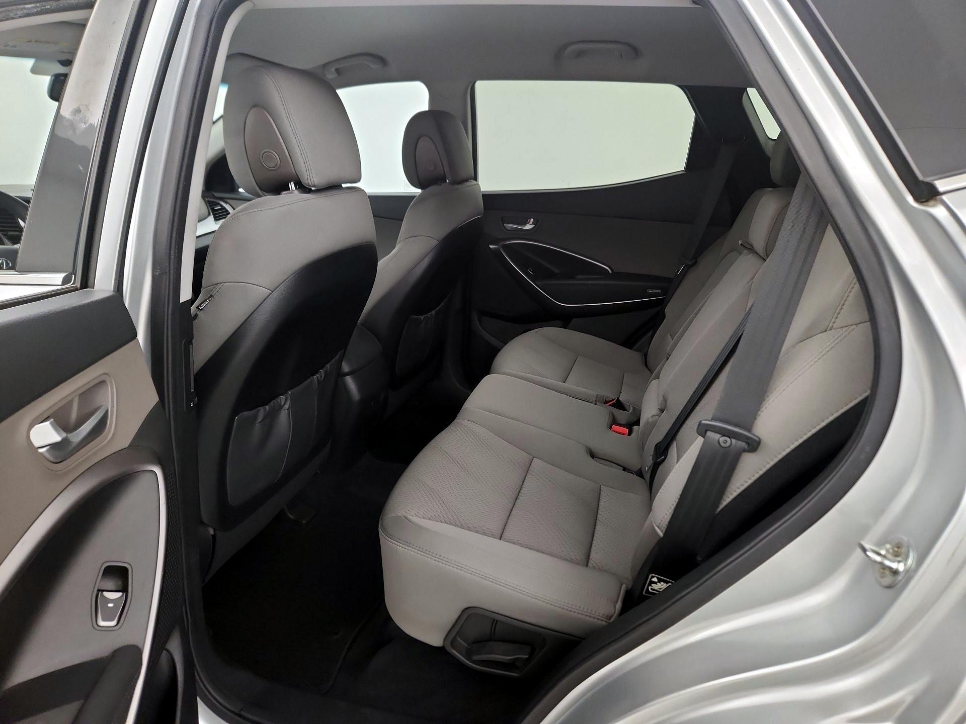 Thumbnail: 2017 Hyundai Santa Fe - 19