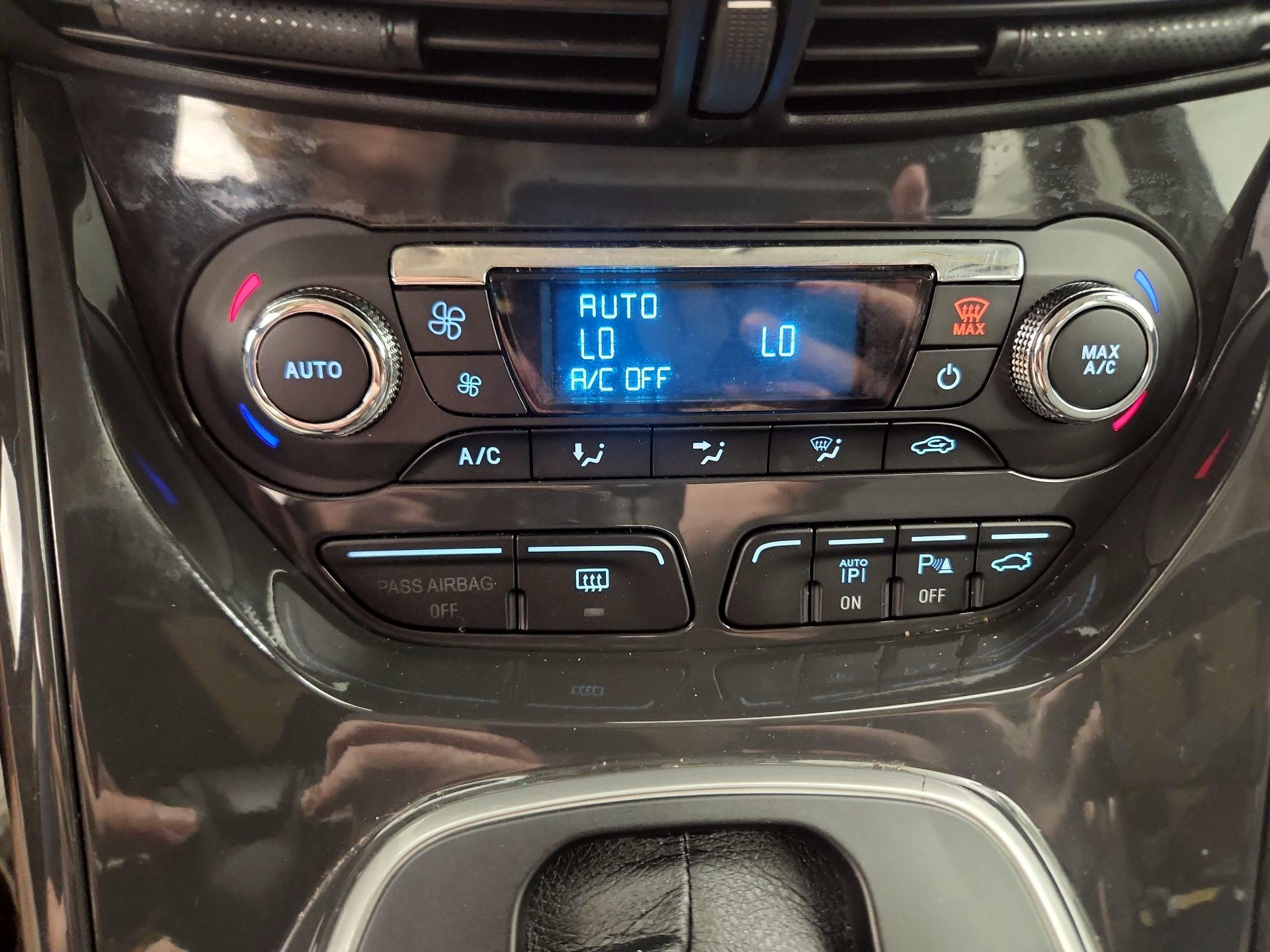 Thumbnail: 2014 Ford Escape - 17