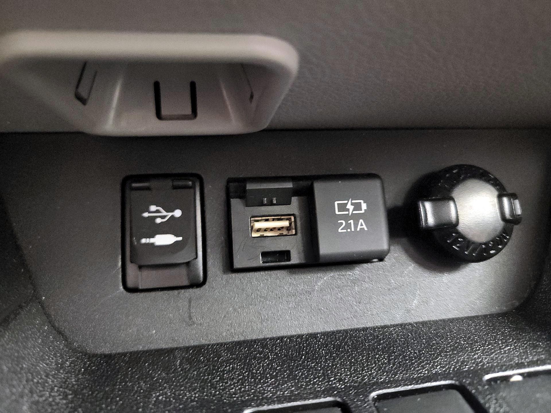 Thumbnail: 2019 Toyota Highlander - 17