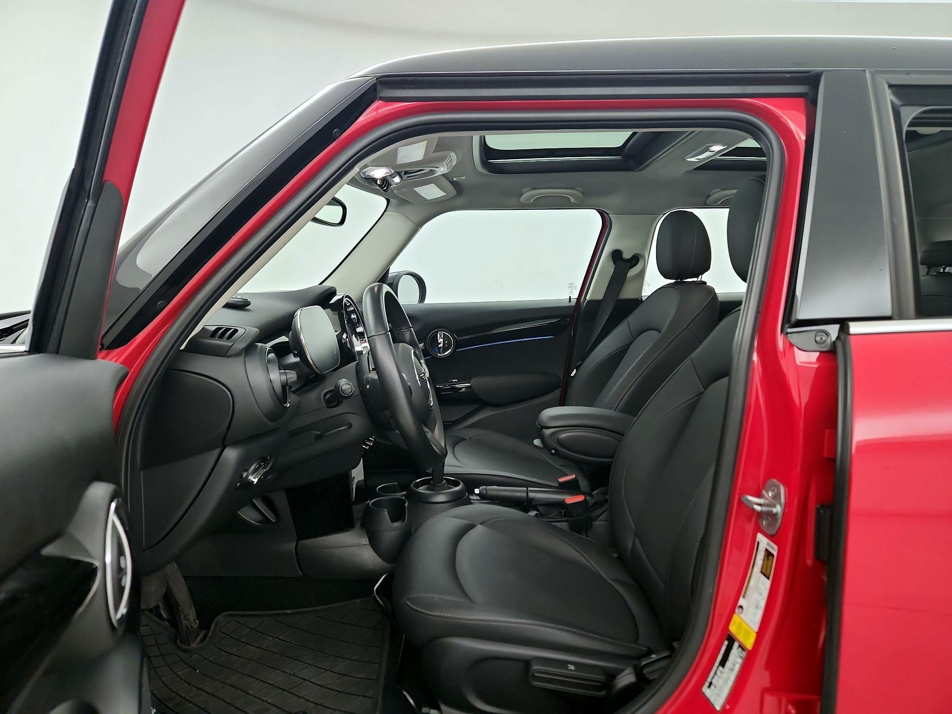 Thumbnail: 2023 MINI Cooper Hardtop - 11