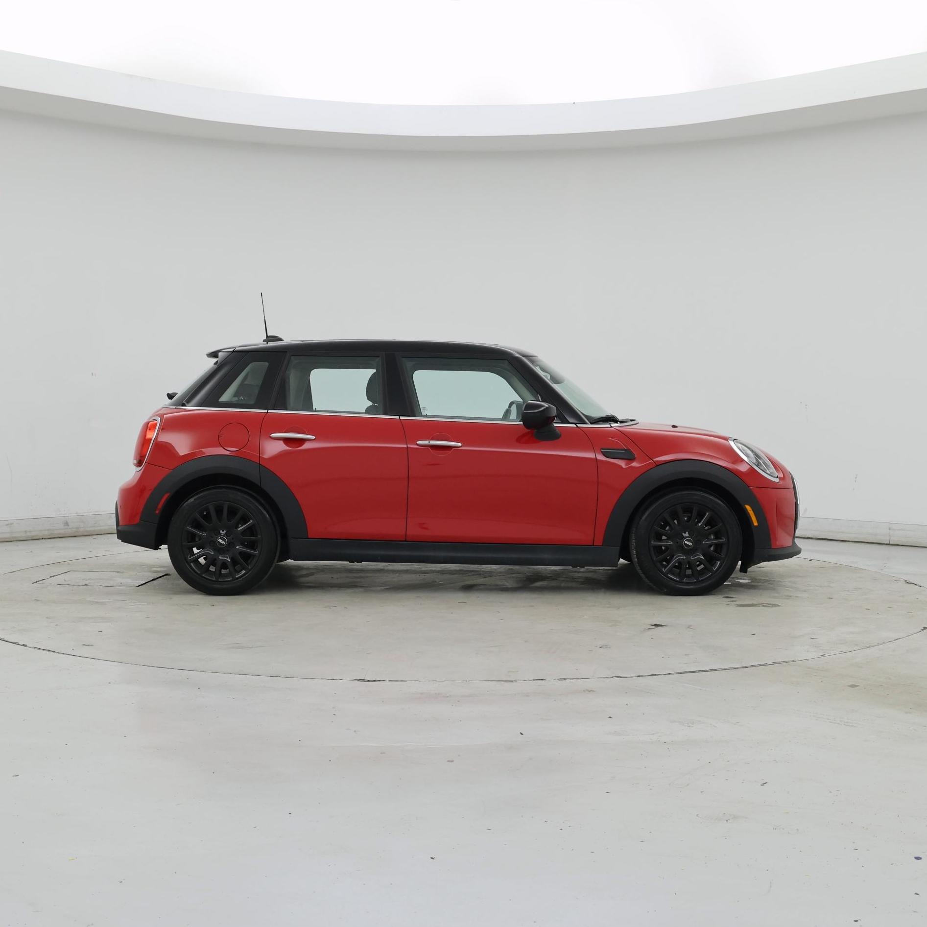 Thumbnail: 2023 MINI Cooper Hardtop - 7