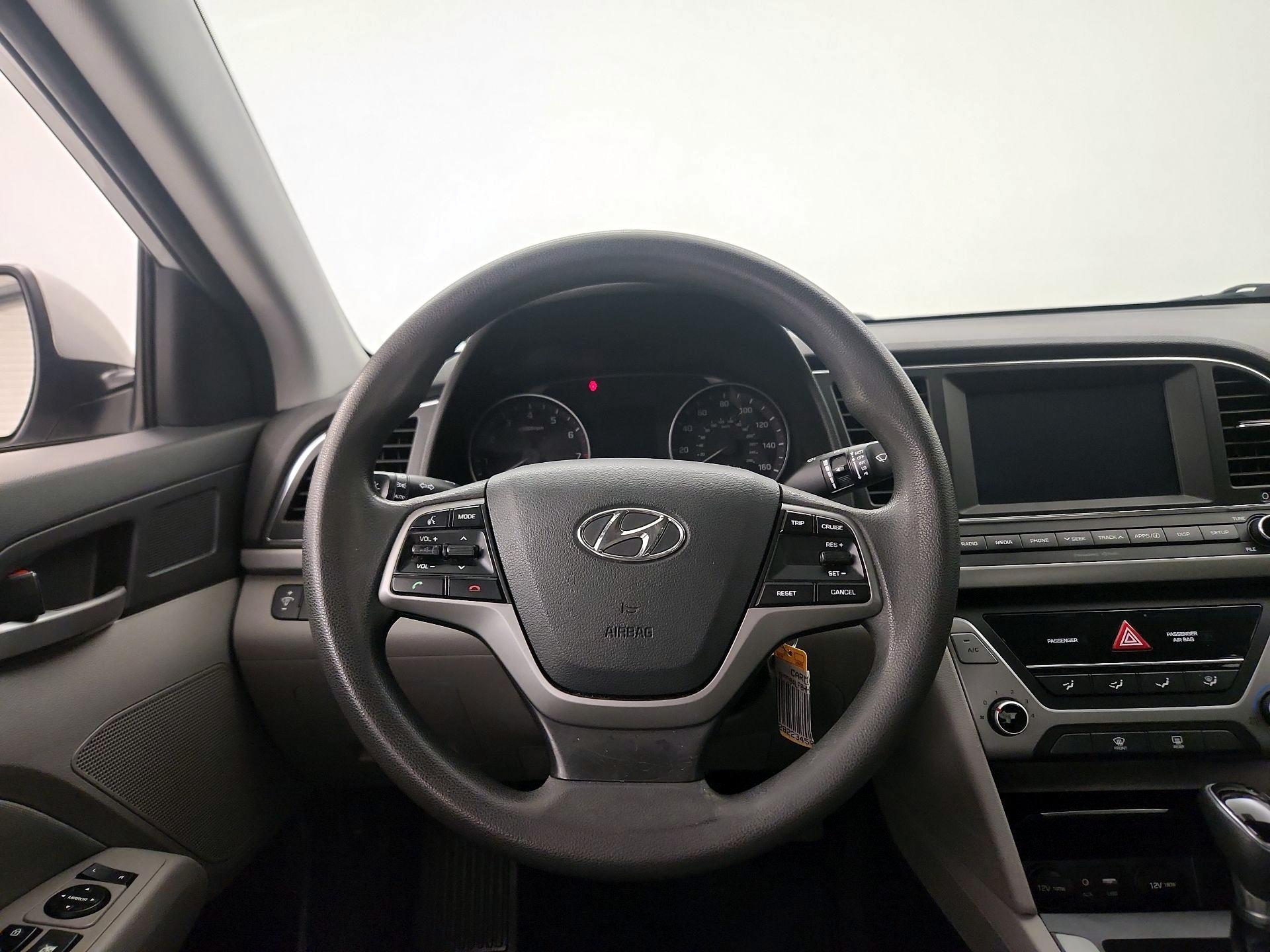 Thumbnail: 2017 Hyundai Elantra - 10