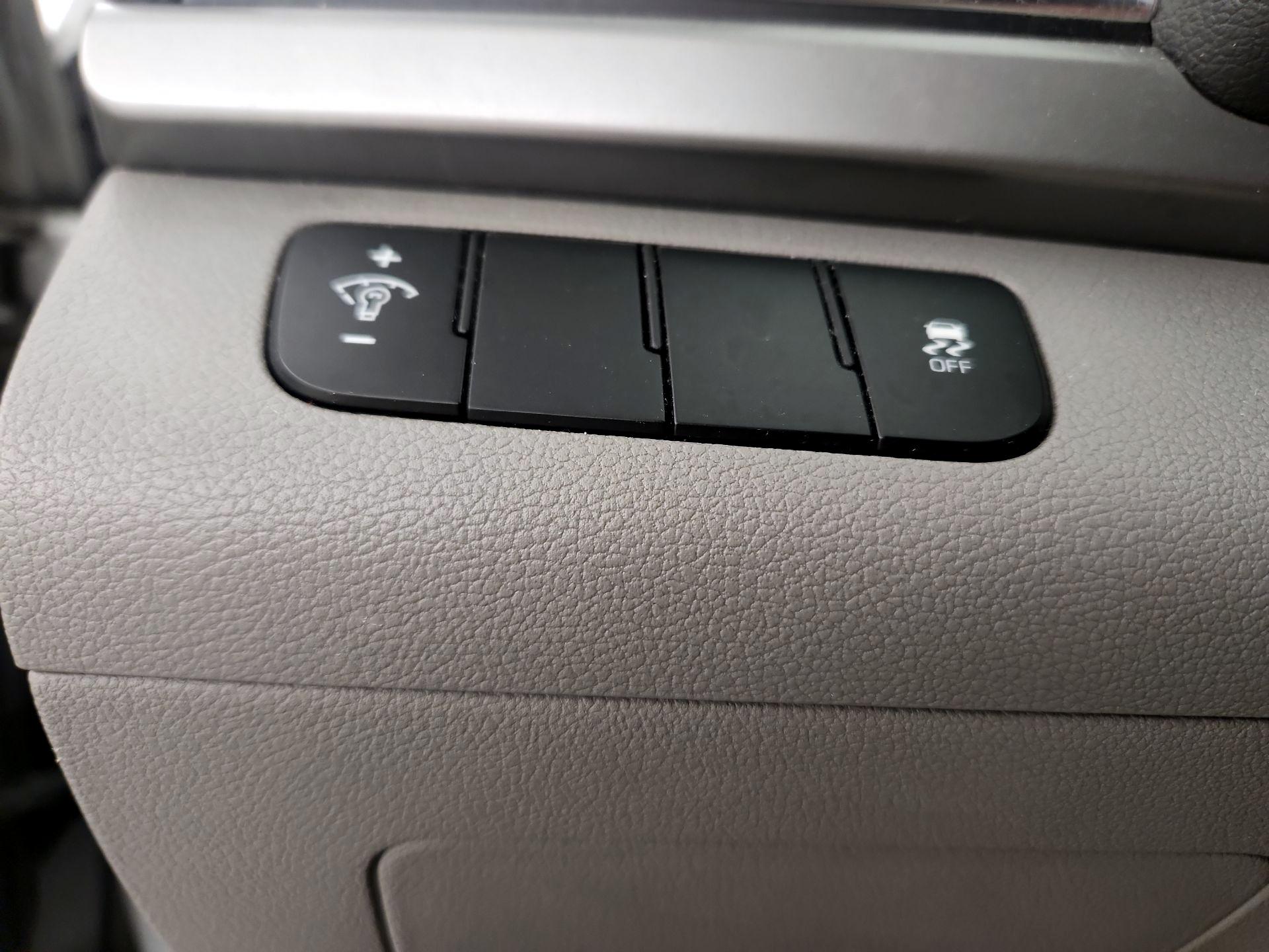 Thumbnail: 2017 Hyundai Elantra - 13