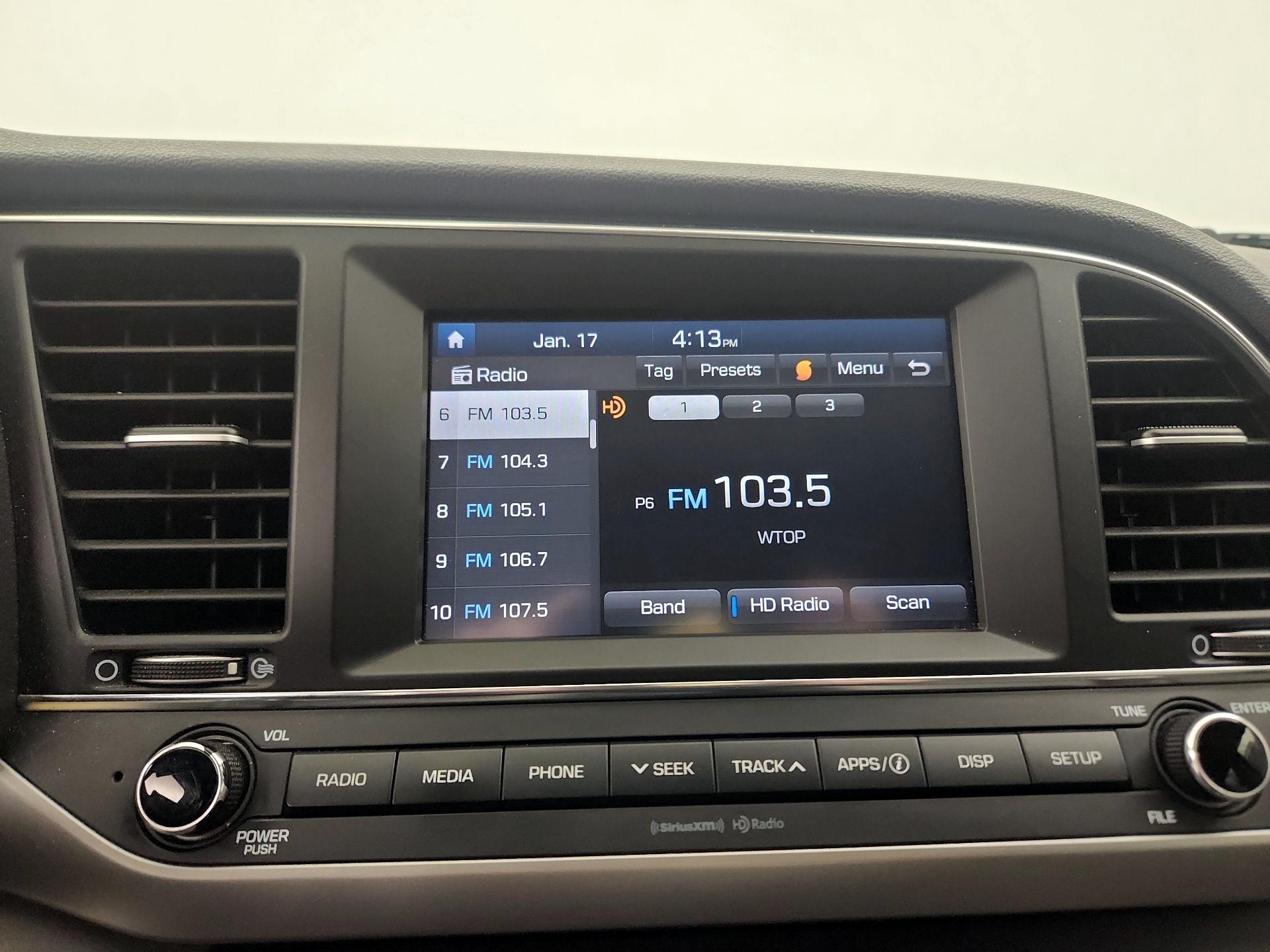 Thumbnail: 2017 Hyundai Elantra - 15