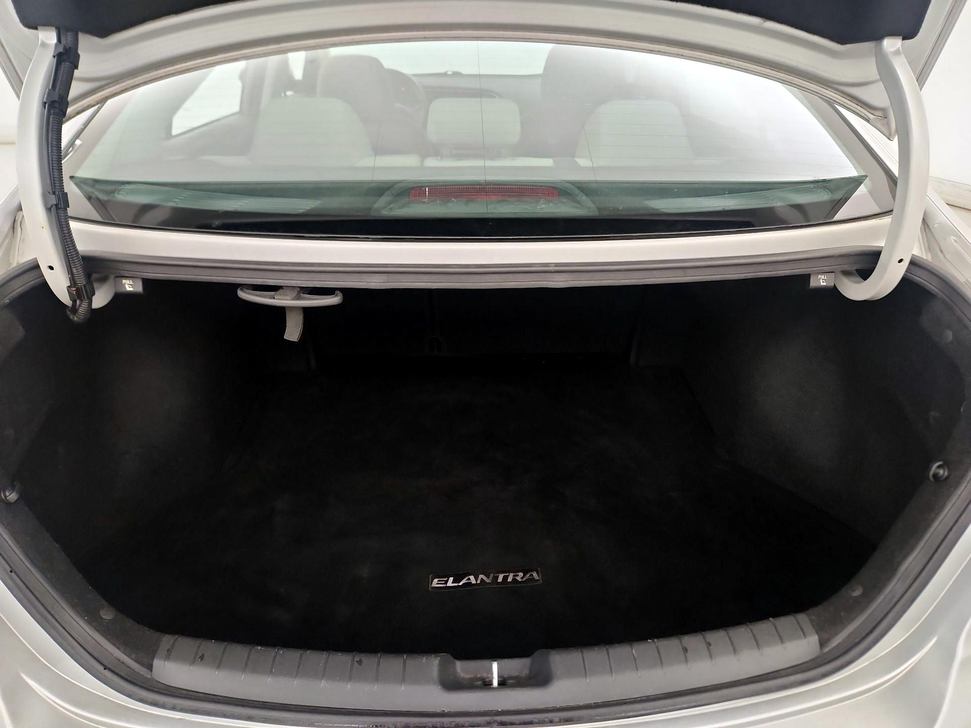 Thumbnail: 2017 Hyundai Elantra - 20