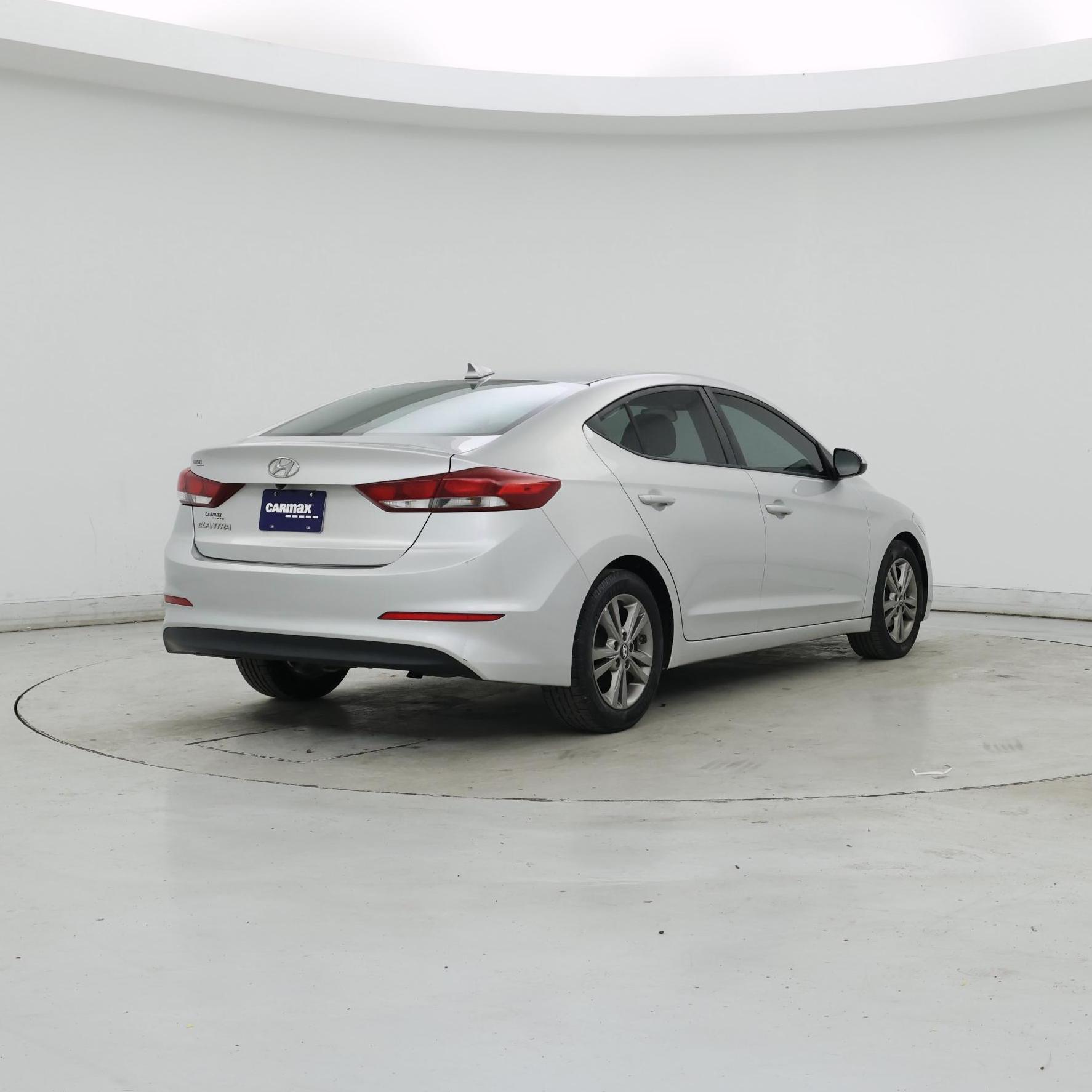 Thumbnail: 2017 Hyundai Elantra - 8