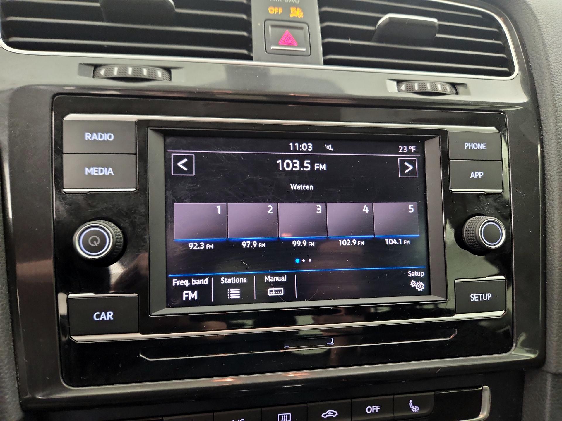 Thumbnail: 2018 Volkswagen Golf - 15