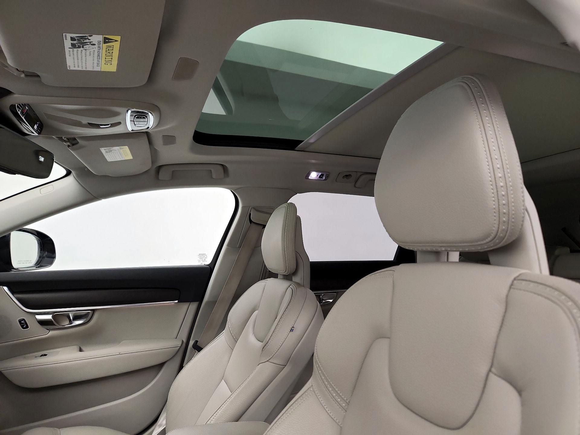 Thumbnail: 2018 Volvo V90 - 19