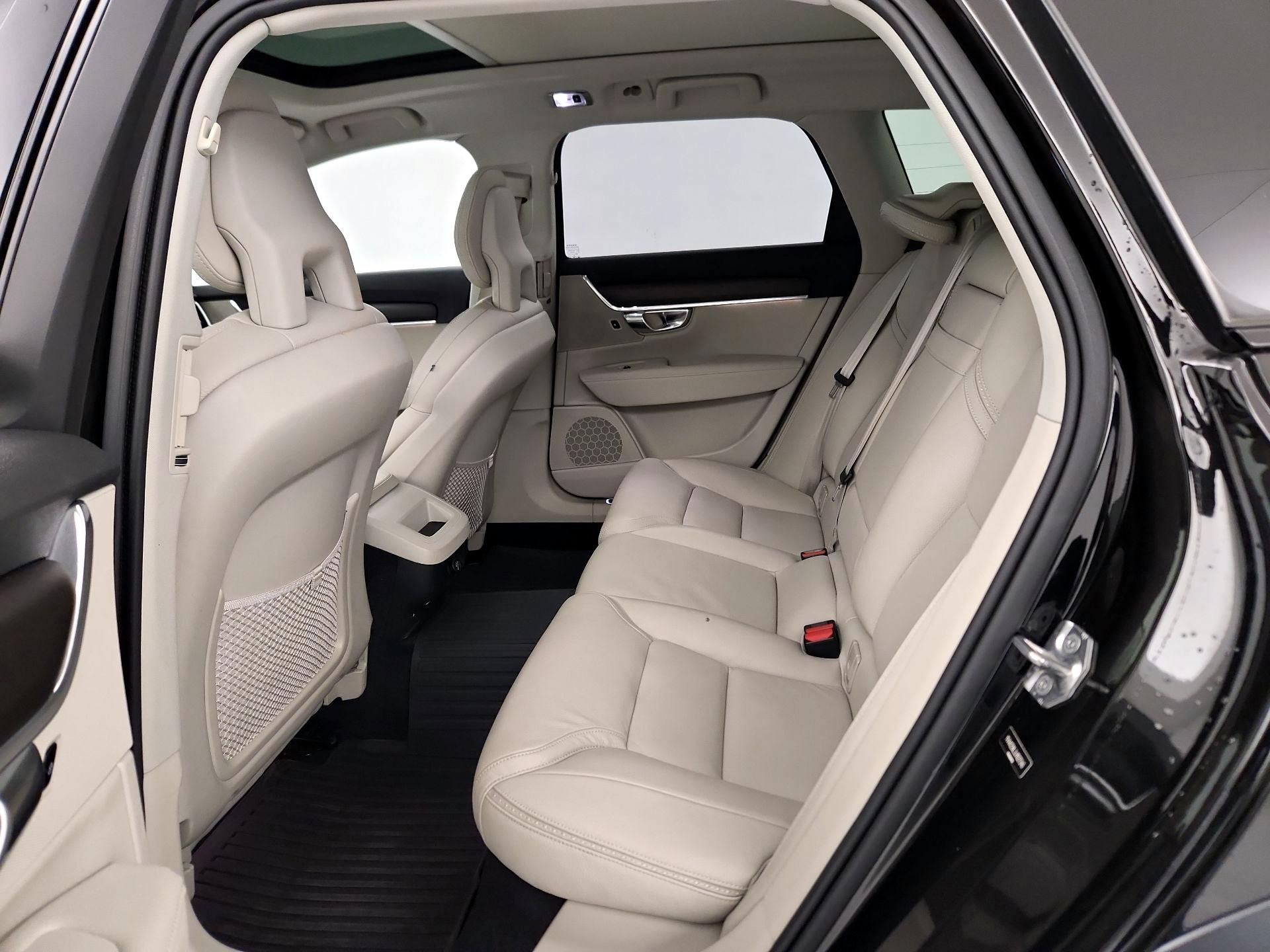 Thumbnail: 2018 Volvo V90 - 20