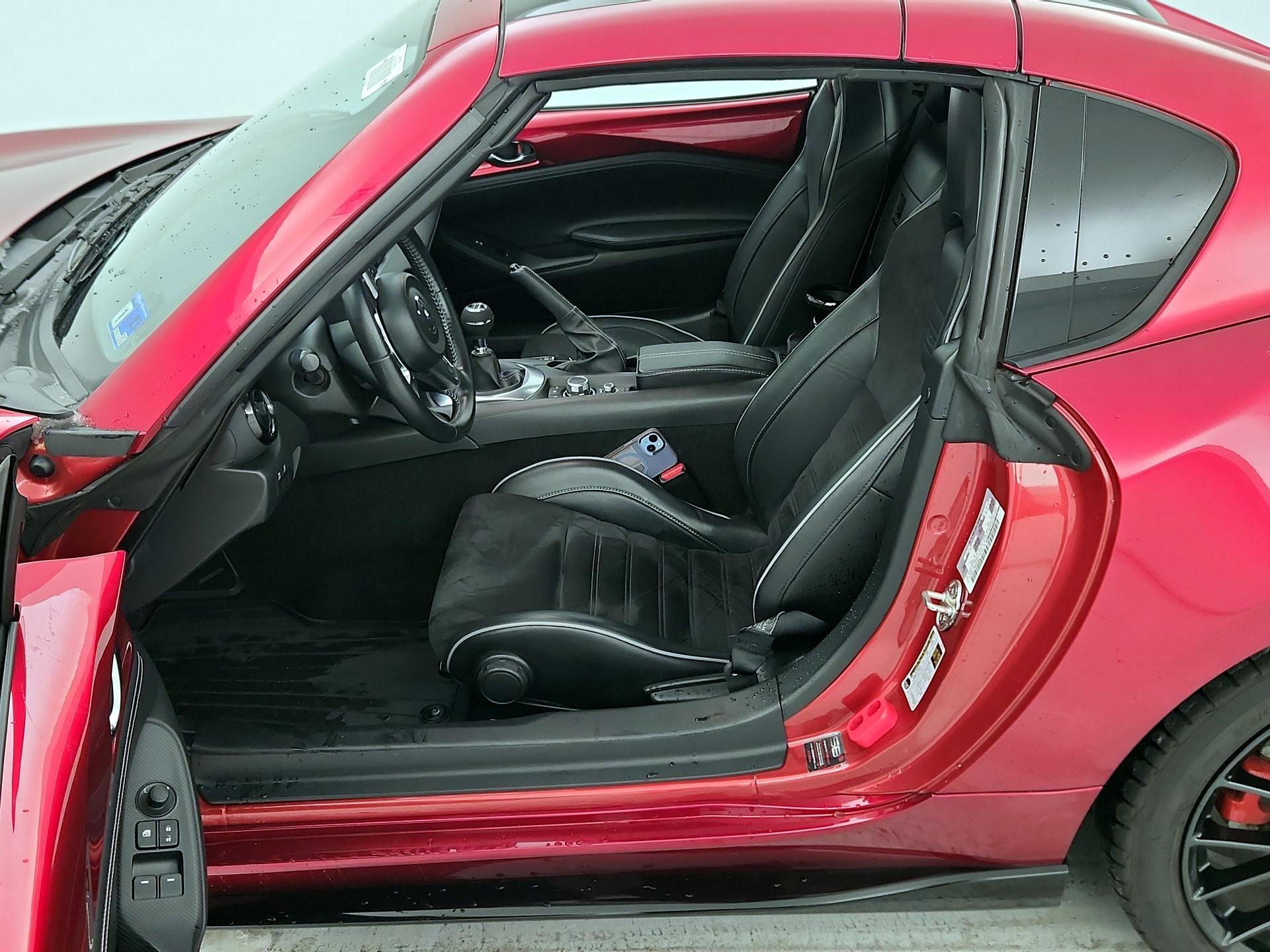 Thumbnail: 2021 Mazda MX-5 Miata - 11