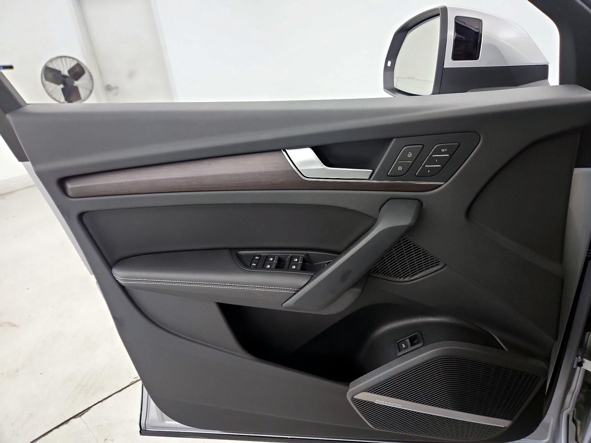 Thumbnail: 2023 Audi Q5 - 12