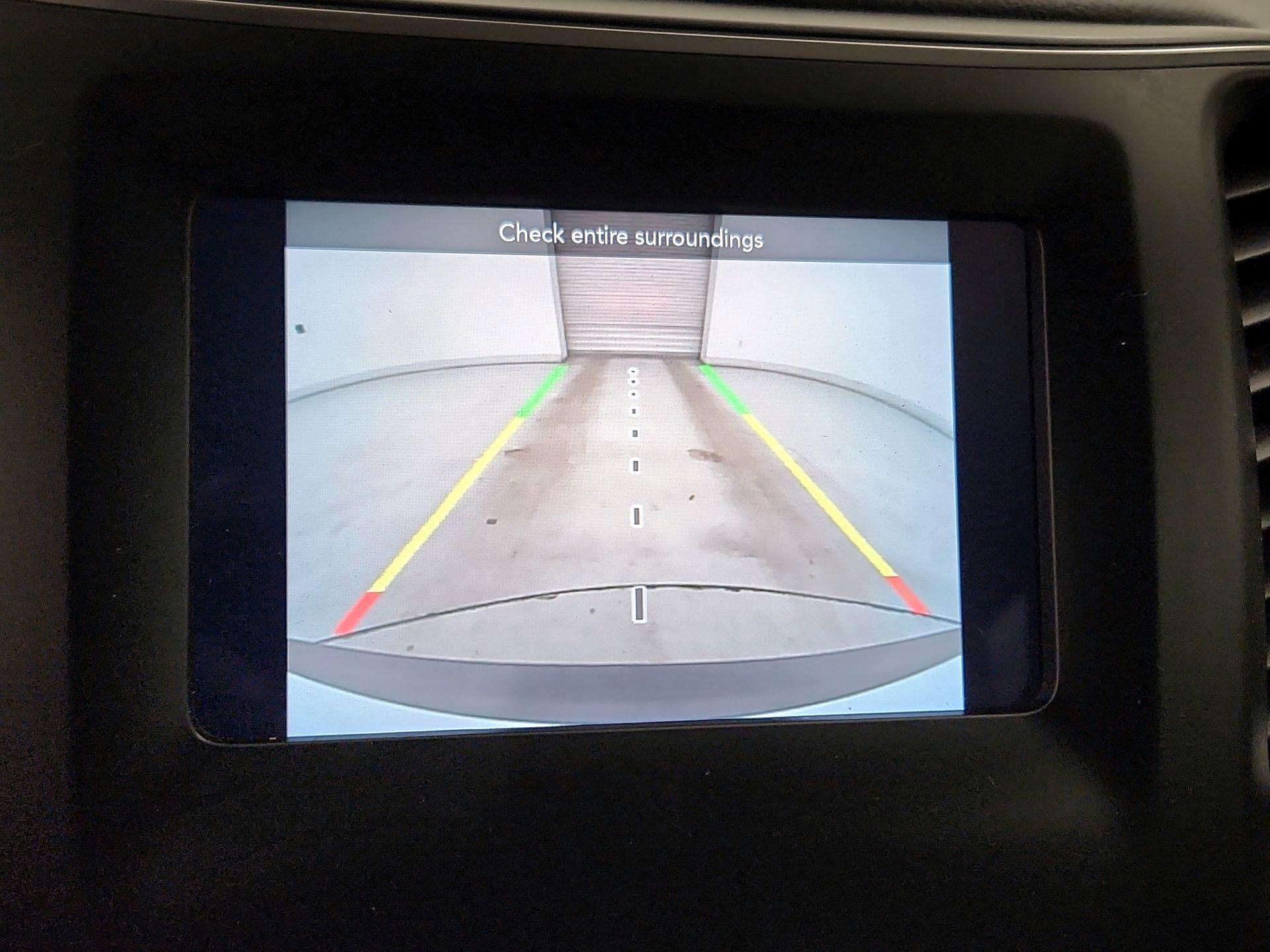 Thumbnail: 2020 Jeep Cherokee - 14