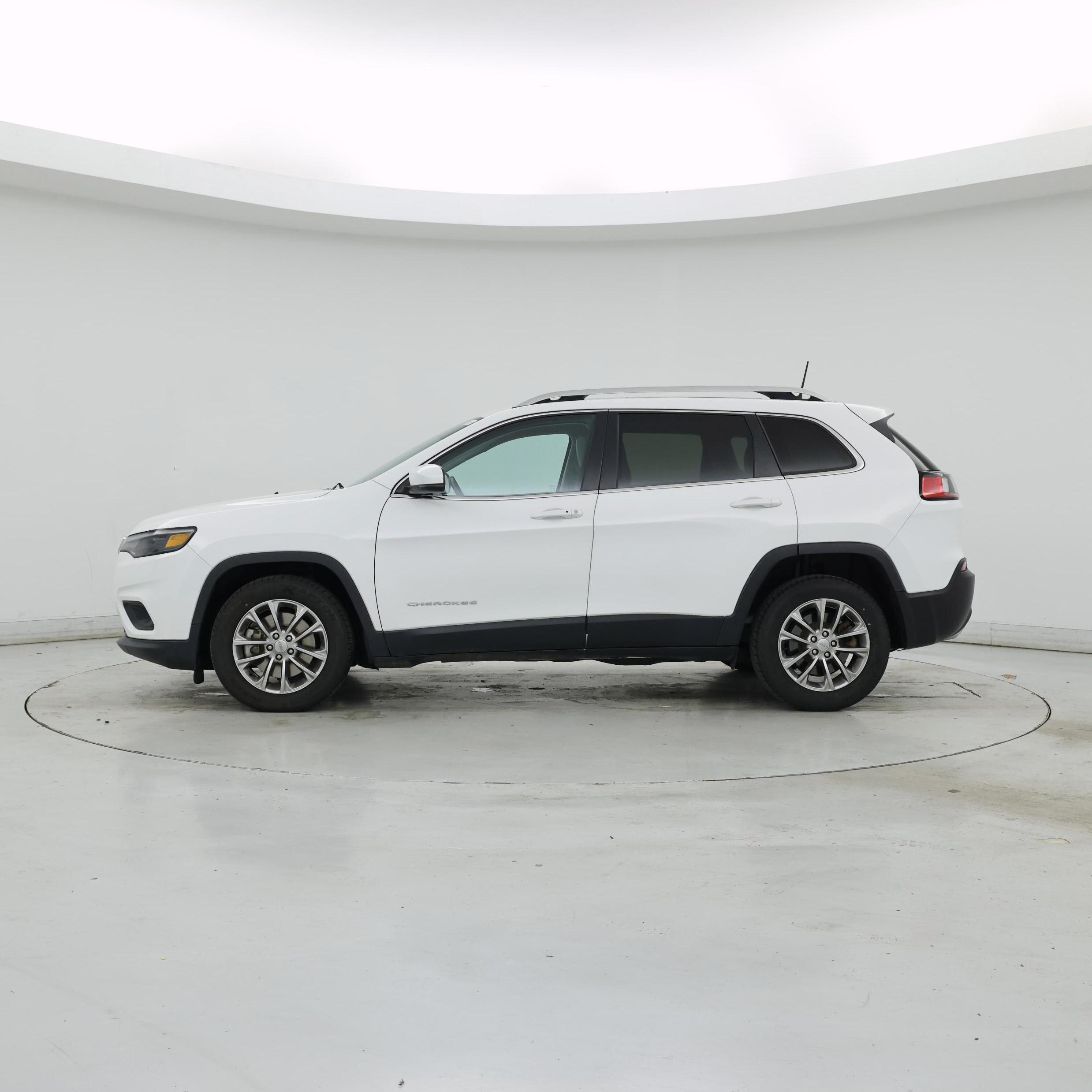 Thumbnail: 2020 Jeep Cherokee - 3