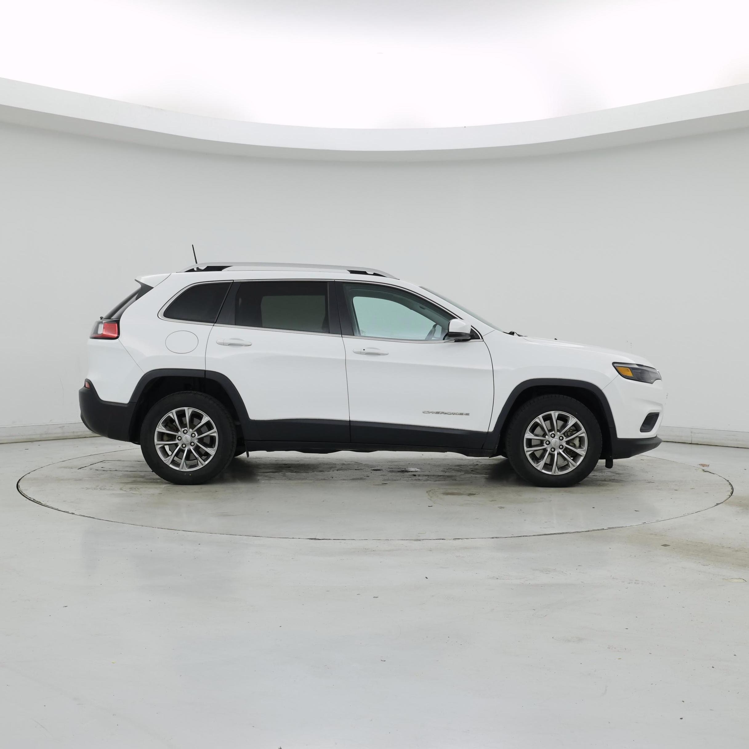 Thumbnail: 2020 Jeep Cherokee - 7