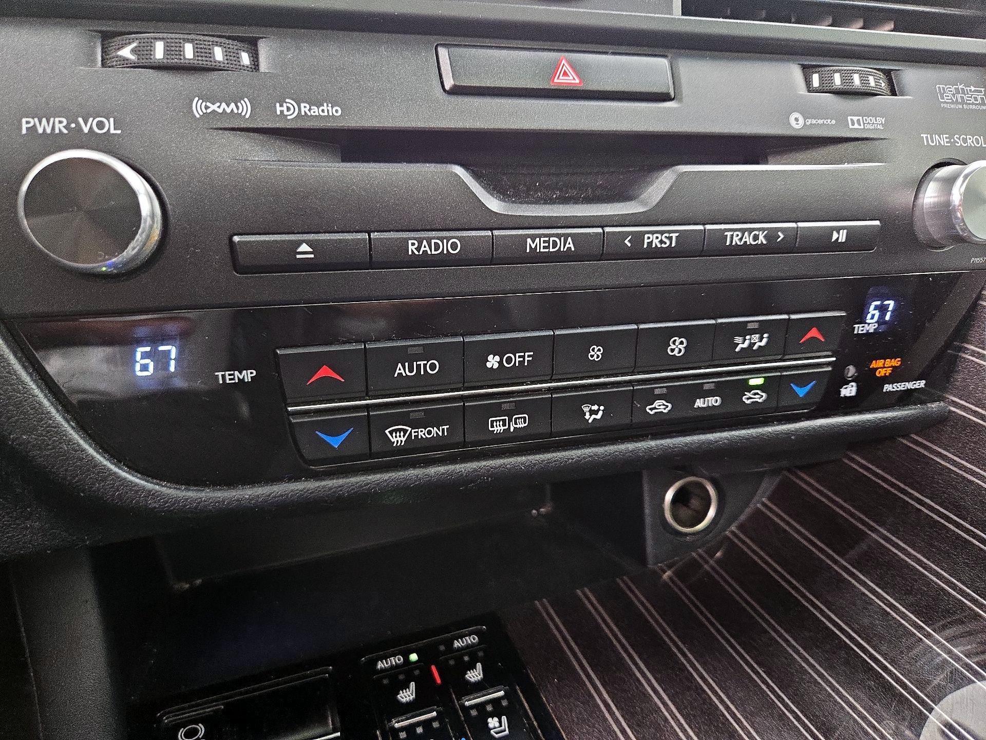 Thumbnail: 2017 Lexus RX - 17