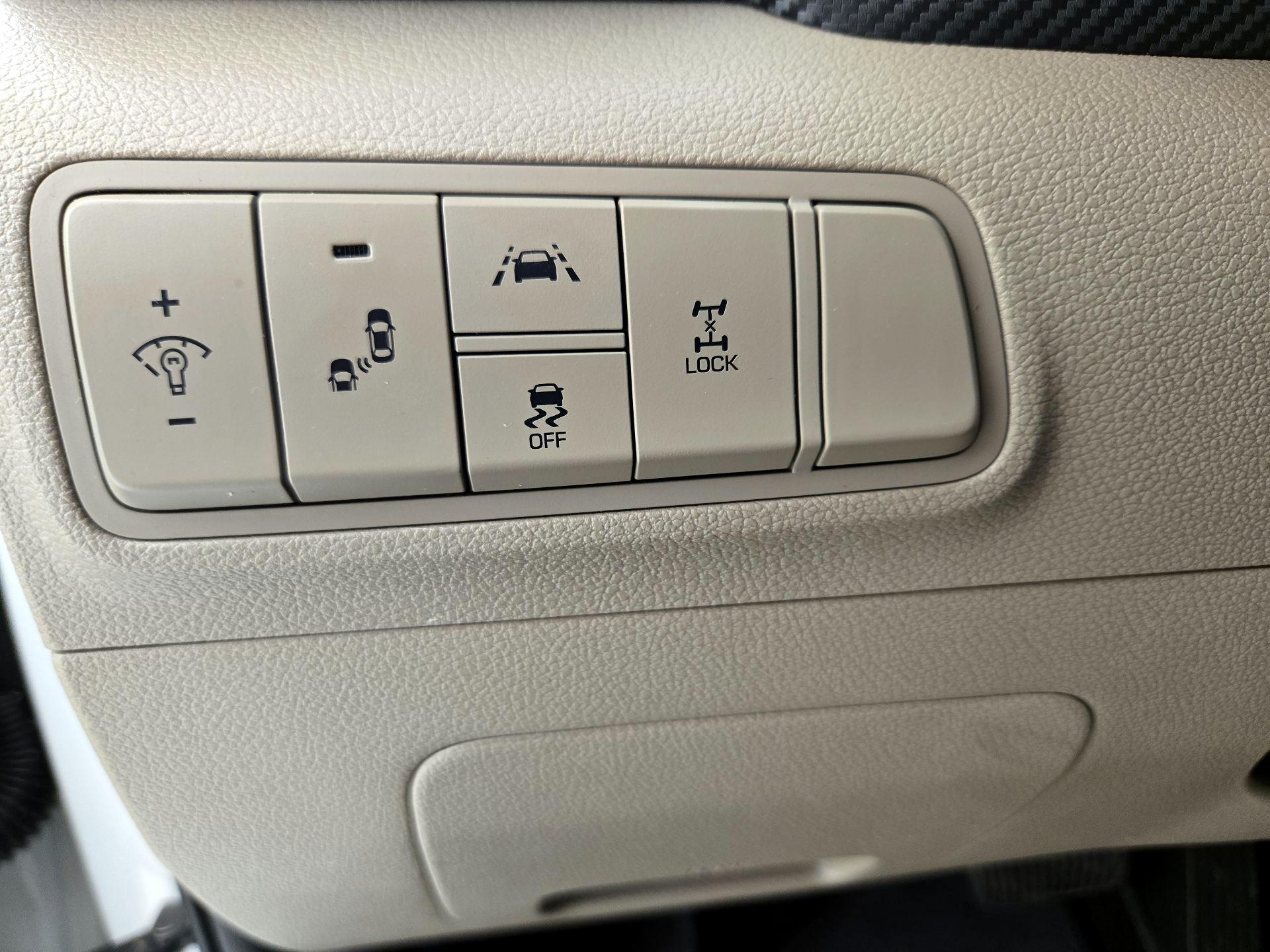 Thumbnail: 2020 Hyundai Tucson - 13