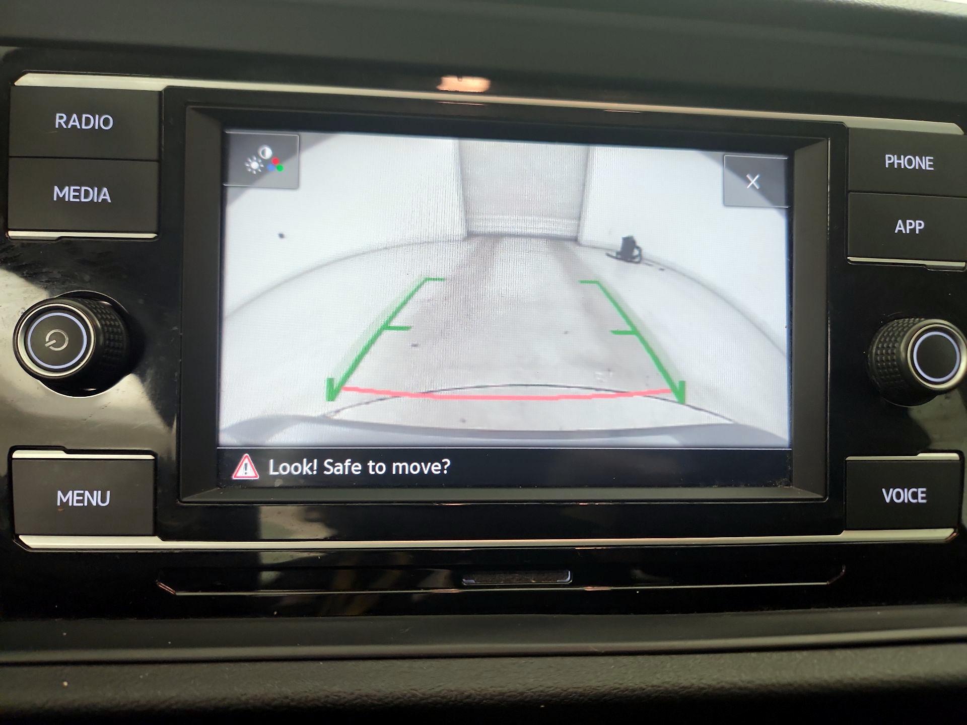 Thumbnail: 2021 Volkswagen Jetta - 14