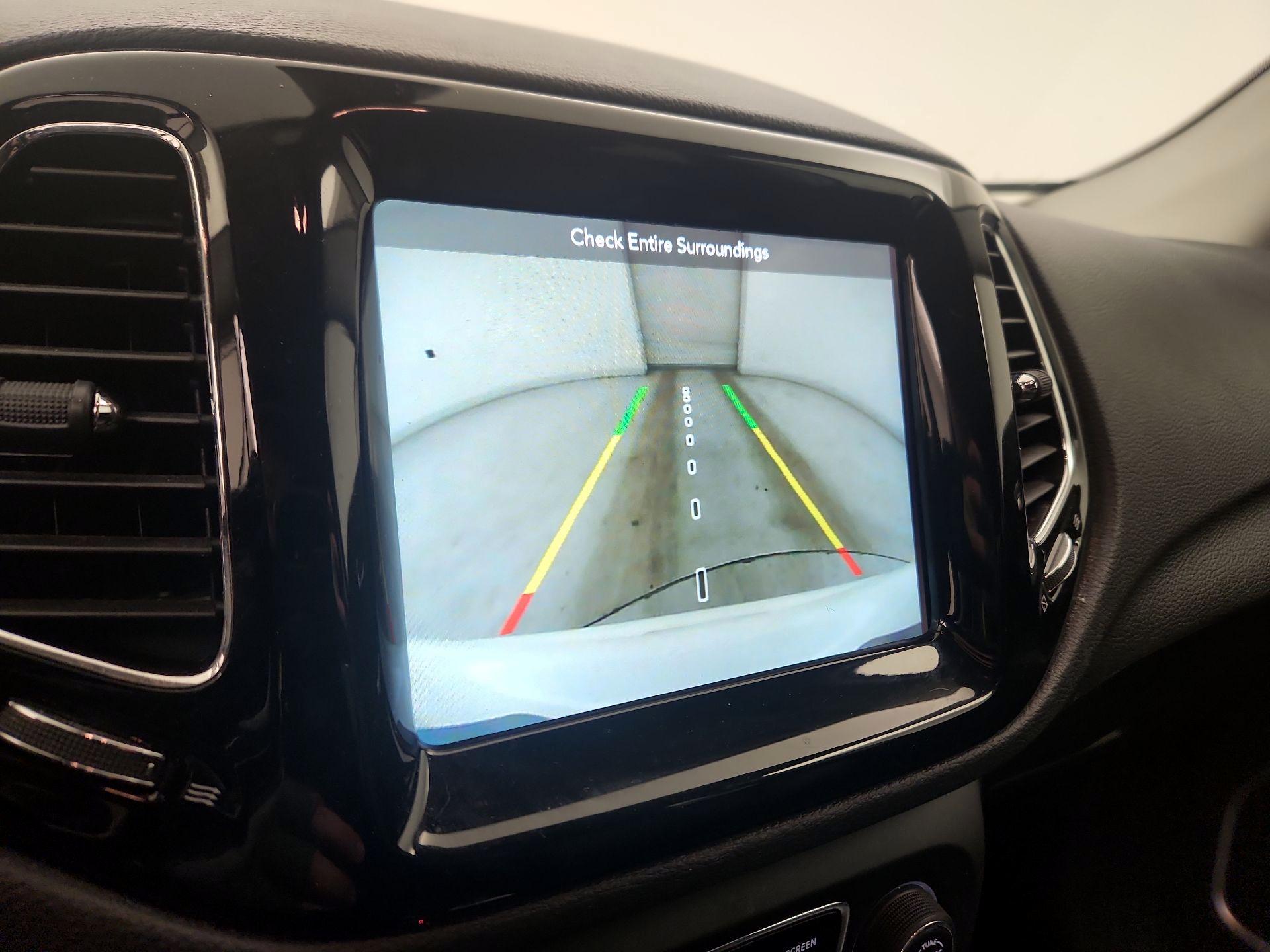 Thumbnail: 2019 Jeep Compass - 14