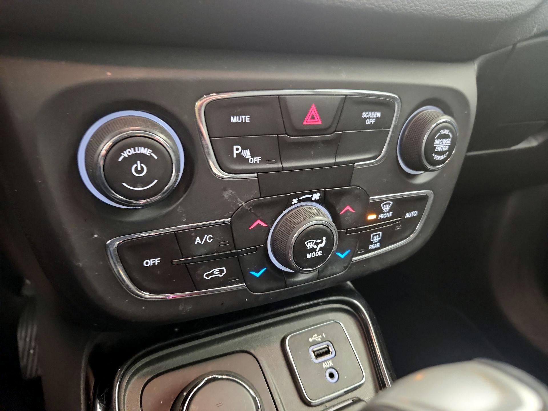 Thumbnail: 2019 Jeep Compass - 16