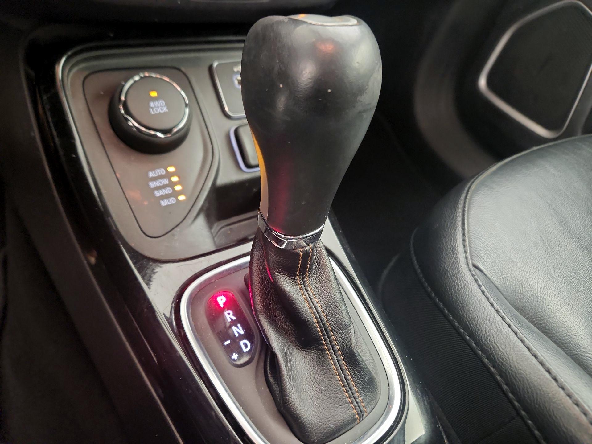 Thumbnail: 2019 Jeep Compass - 17